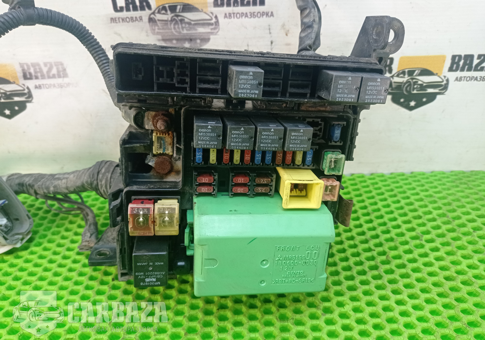 MN124053 Блок предохранителей подкапотный 4G64 2.4 для Mitsubishi Outlander I (с 2002 по 2008)