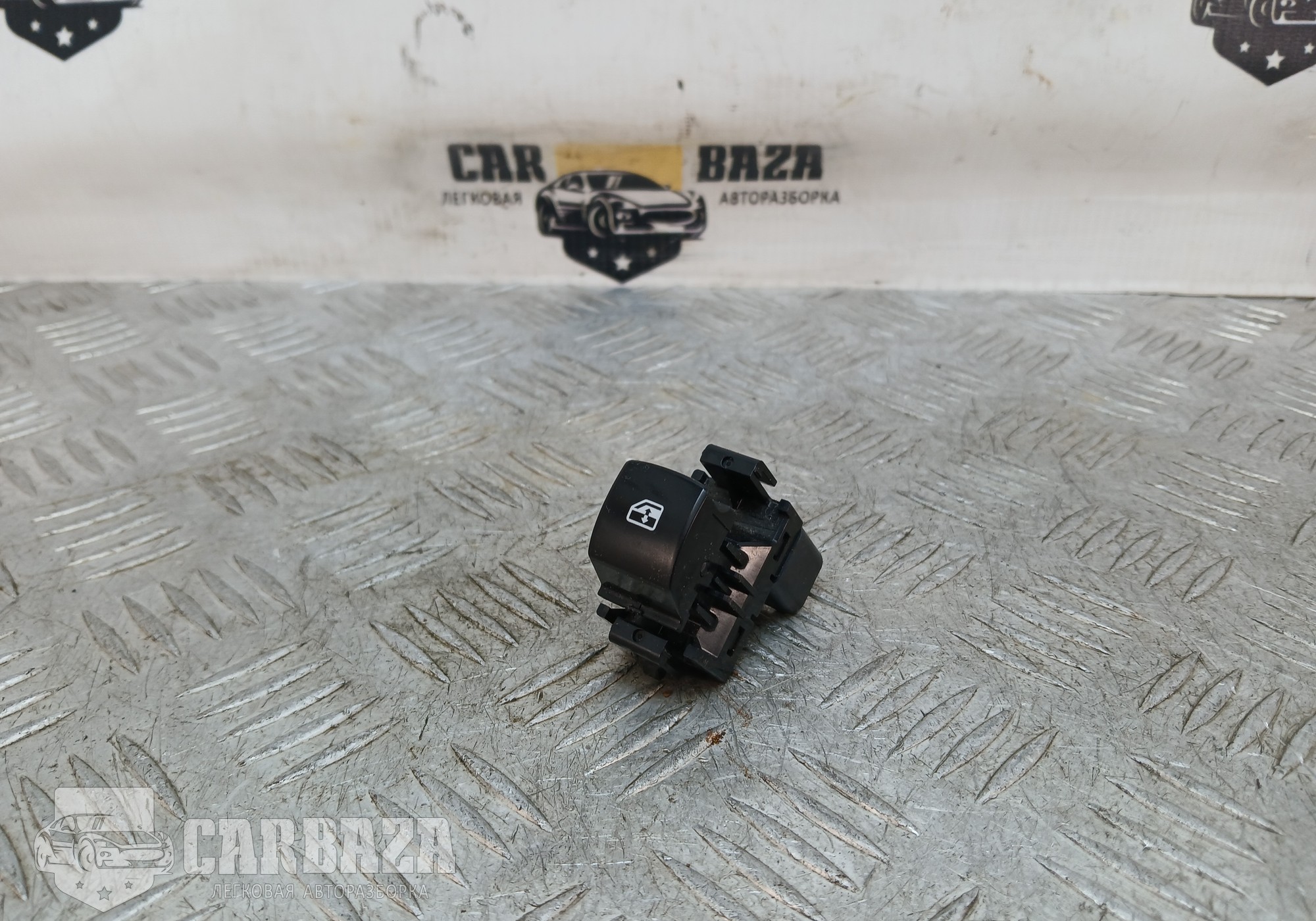 8608A319 Кнопка стеклоподъемника для Mitsubishi Outlander III (с 2012)