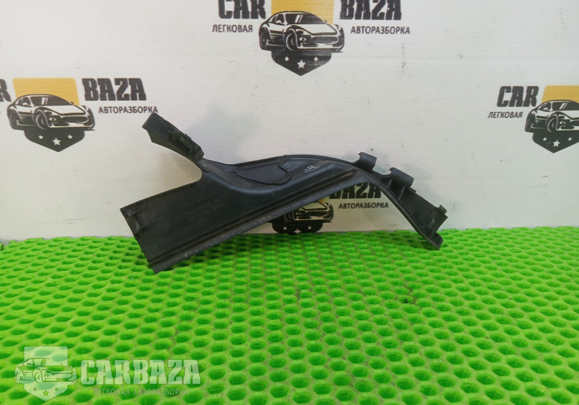 74211T0A00 Накладка лобового стекла левая для Honda CR-V IV (с 2011 по 2018)
