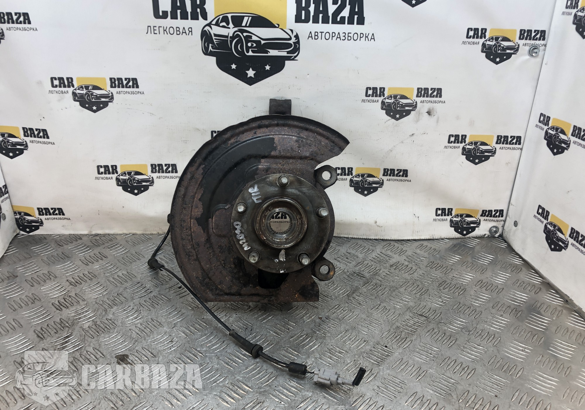 40014JD040 Кулак поворотный передний правый R для Nissan Qashqai