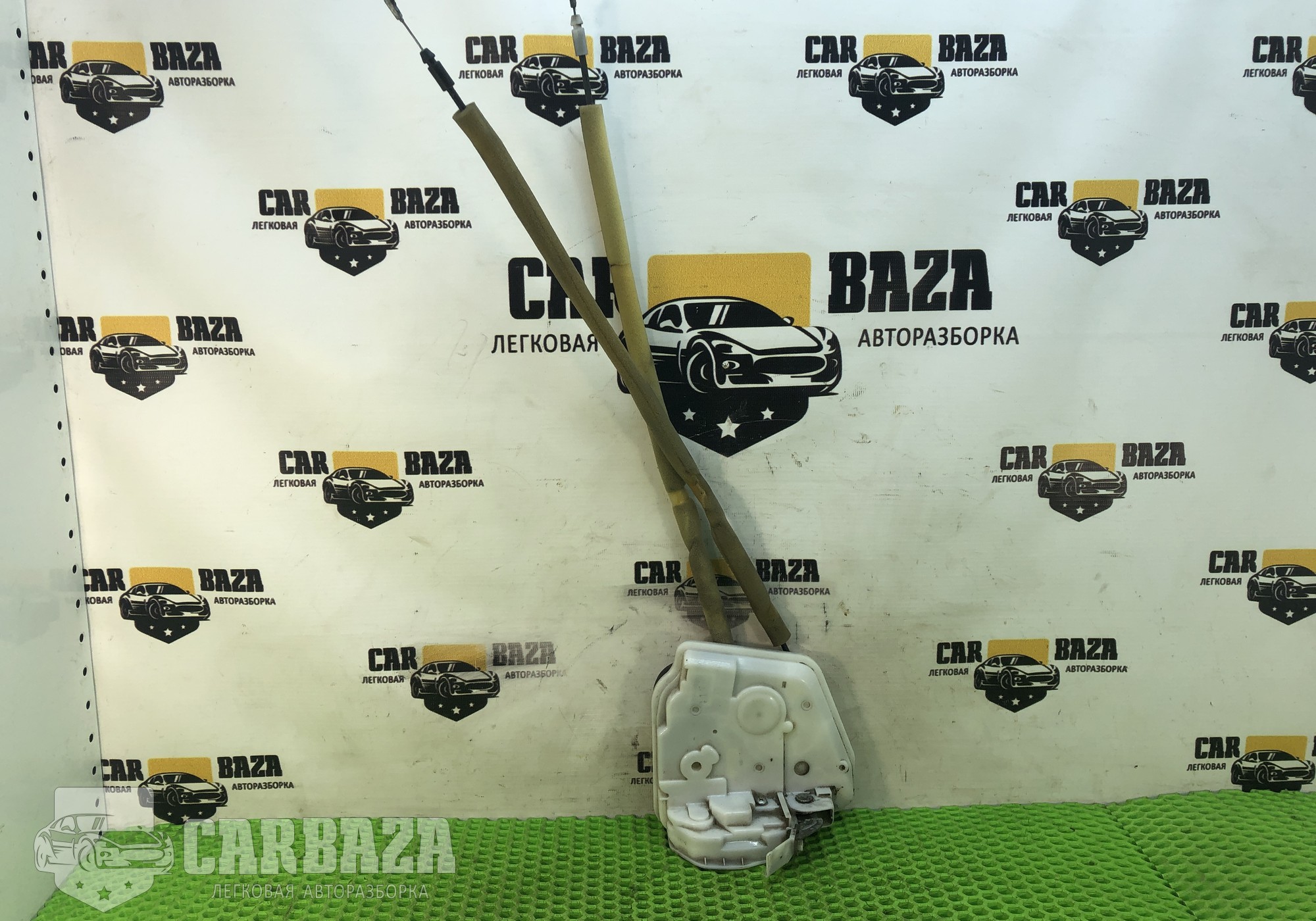 D65172310D Замок двери задней правой для Mazda 2 II (с 2007 по 2014)