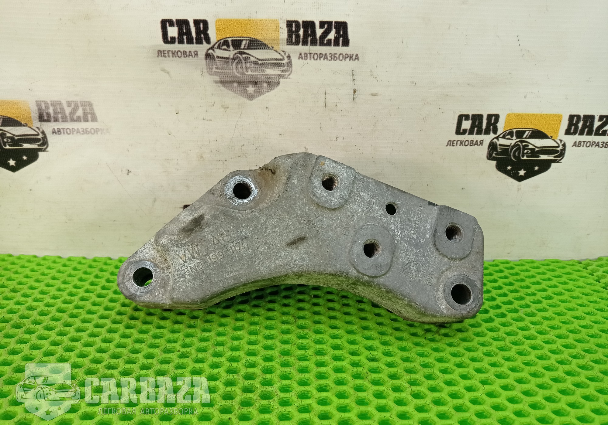 5N0199117 Кронштейн КПП левый 1.4 CAXA для Volkswagen Tiguan I (с 2007 по 2017)