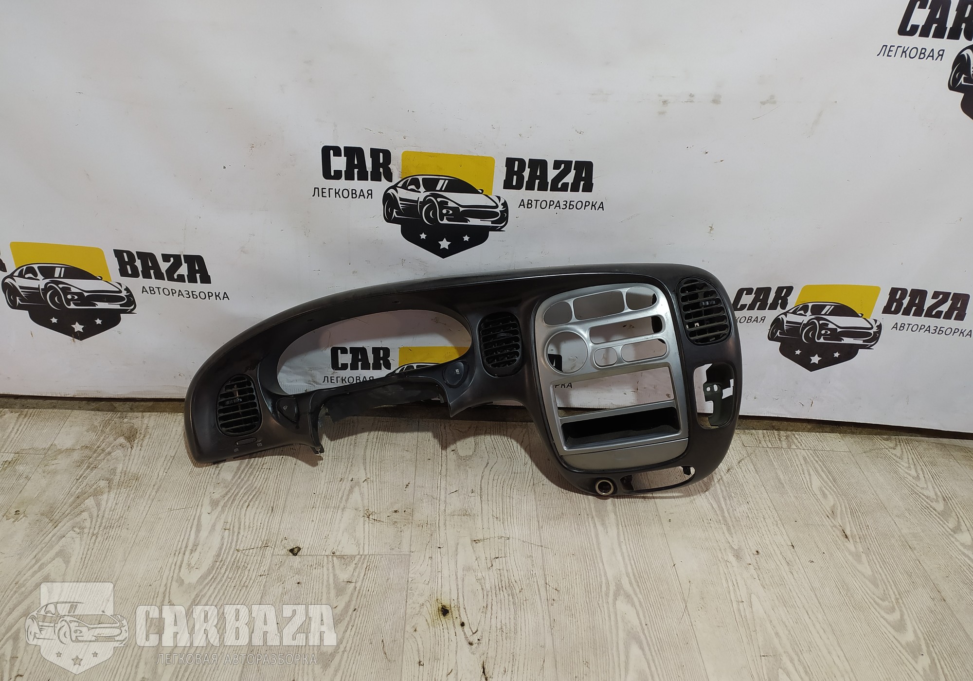 848354A000 Накладка на торпедо для Hyundai Starex (с 1996 по 2007)