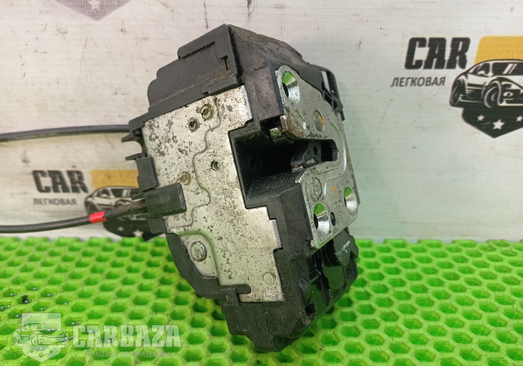 805009U100 Замок двери передней правой E11 для Nissan Note I (с 2006 по 2013)