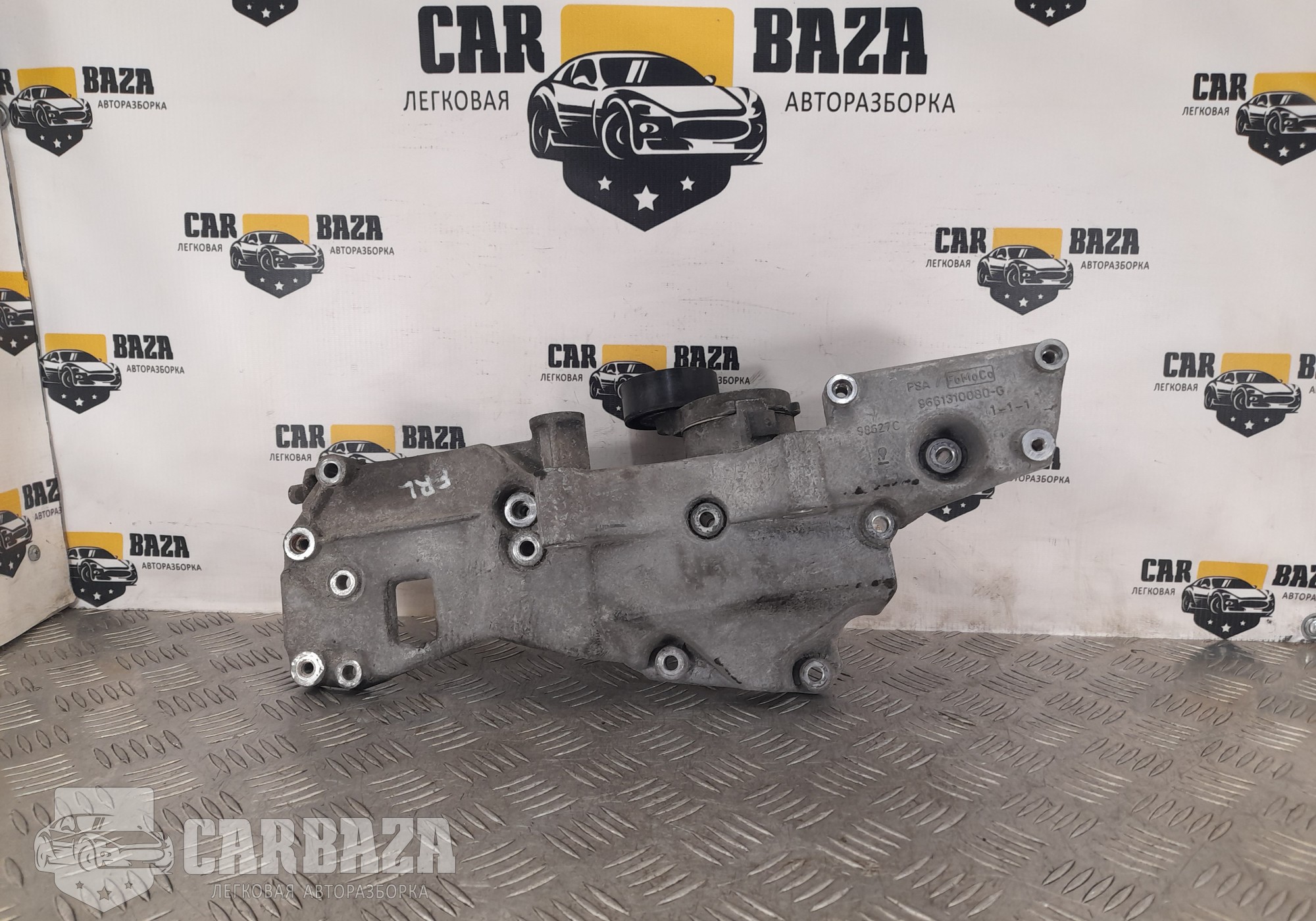 9661310080G Кронштейн генератора для Land Rover