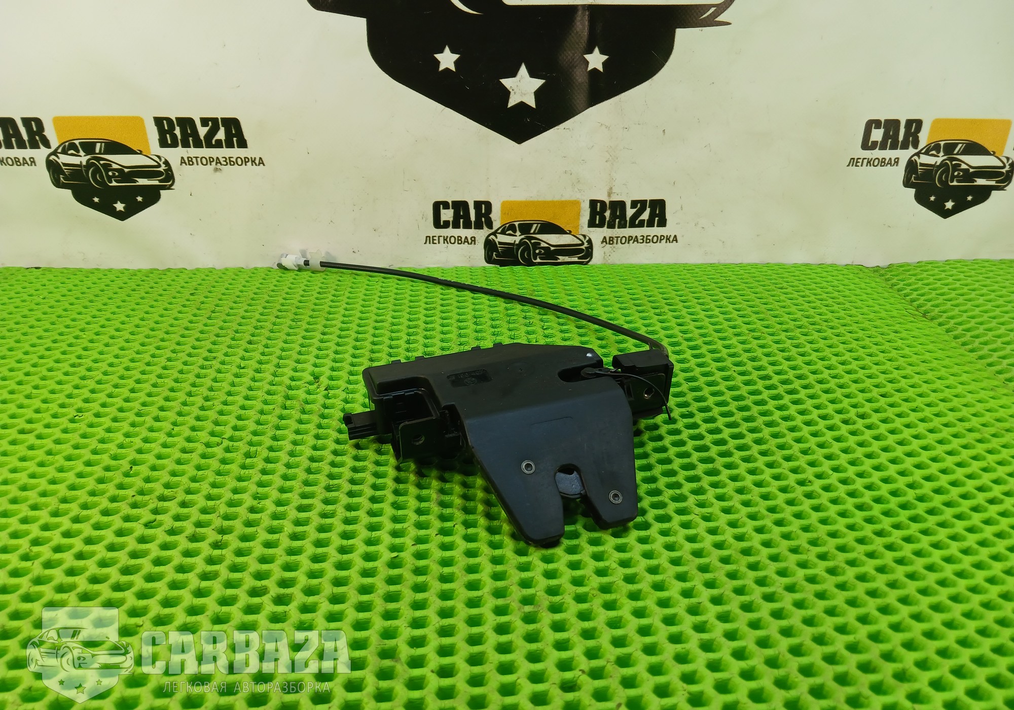 8196401 Замок крышки багажника