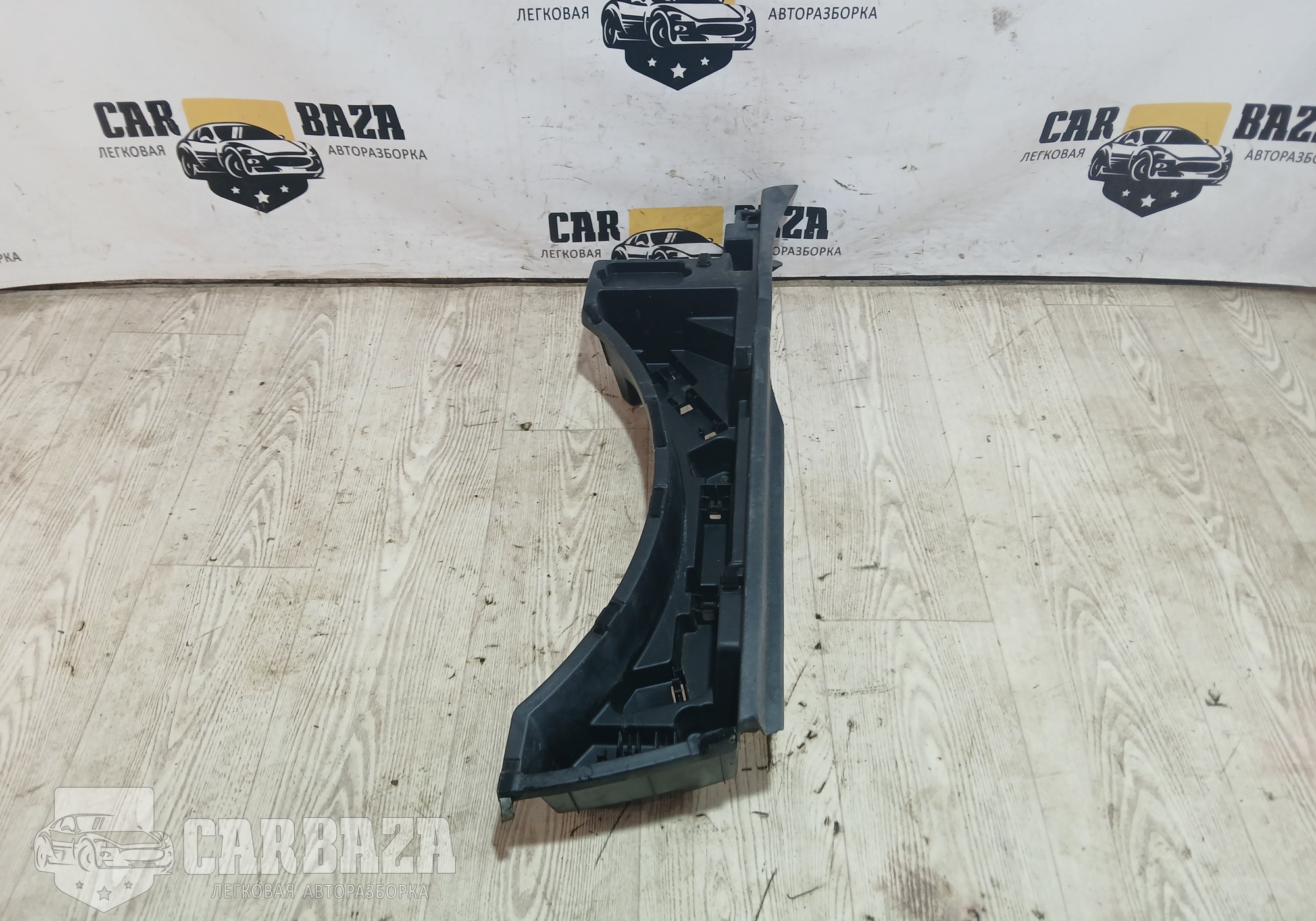 EG51688E0 Ящик багажника правый для Mazda CX-7 (с 2006 по 2012)