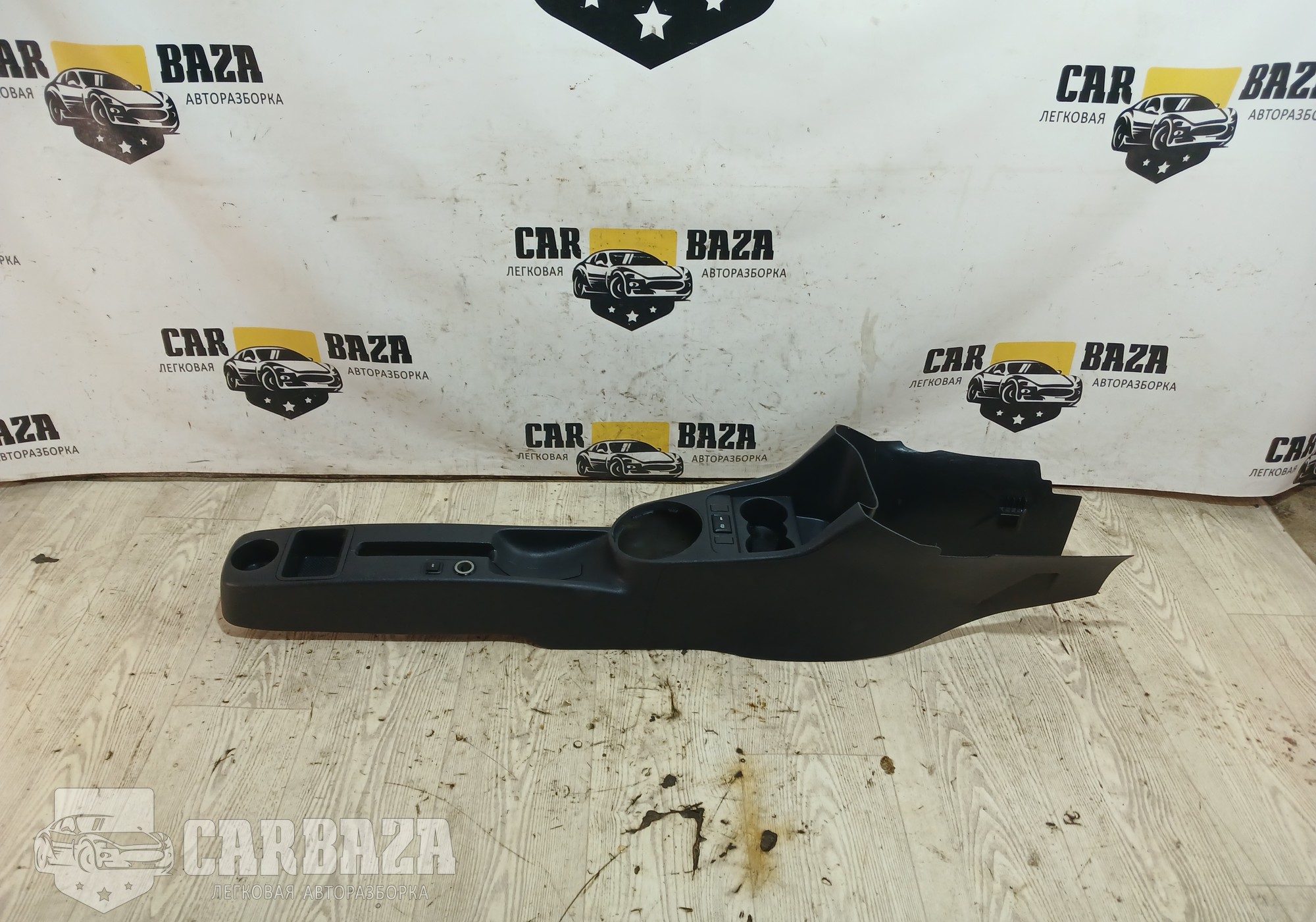 5J0863241 Консоль центральная для Skoda Fabia II (с 2006 по 2014)