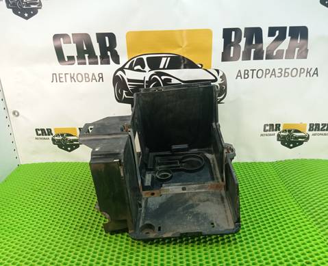 1402455 Площадка акб для Ford Focus II (с 2004 по 2011)