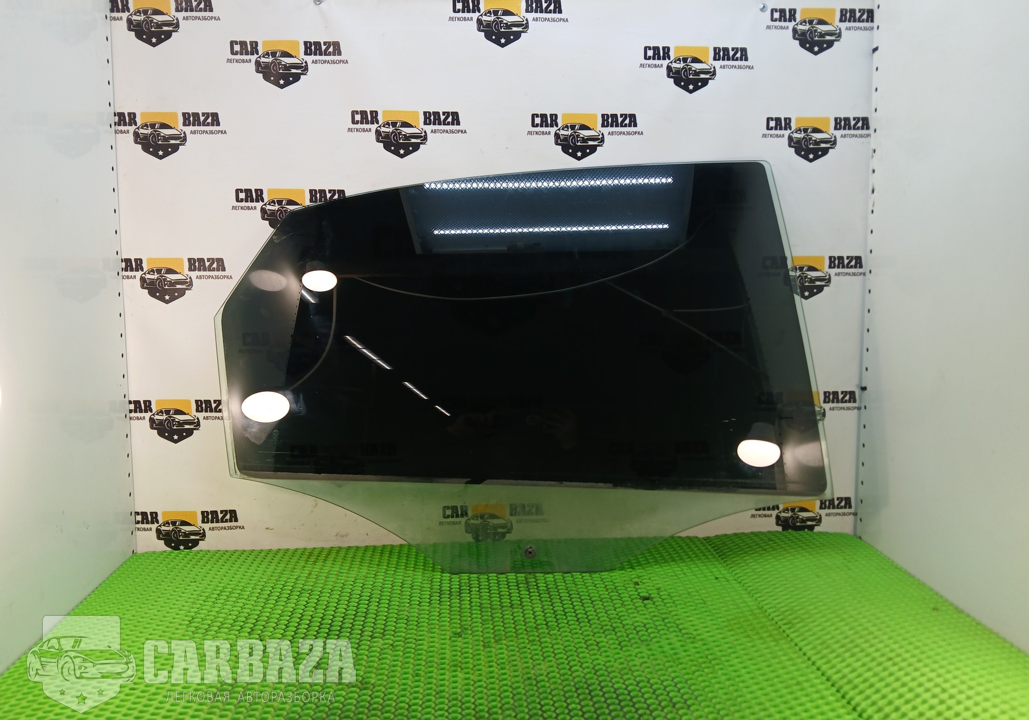 6RU845026 Стекло двери задней правой R для Volkswagen Polo V (с 2009 по 2020)