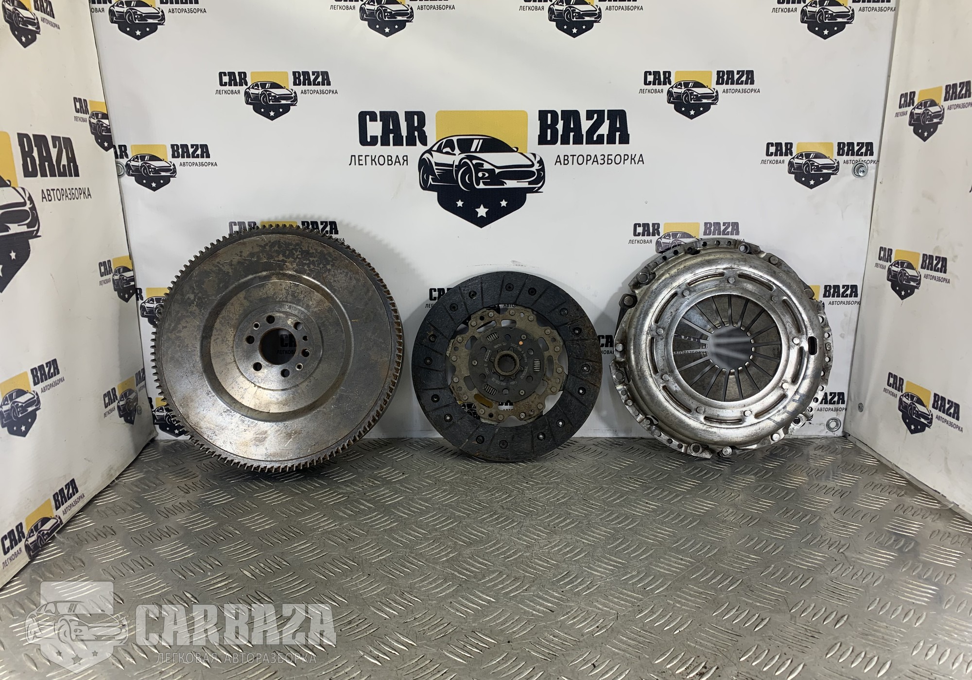 31259734 Маховик,Комплект сцепления 1.6 дизель для Volvo C30