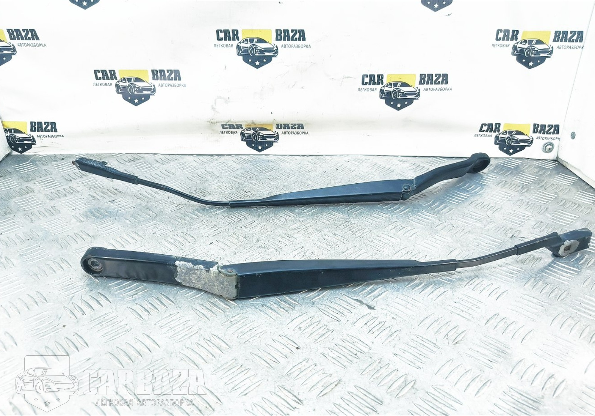 80017587 Поводки стеклоочистителя передние для Volkswagen Passat B6 (с 2005 по 2011)