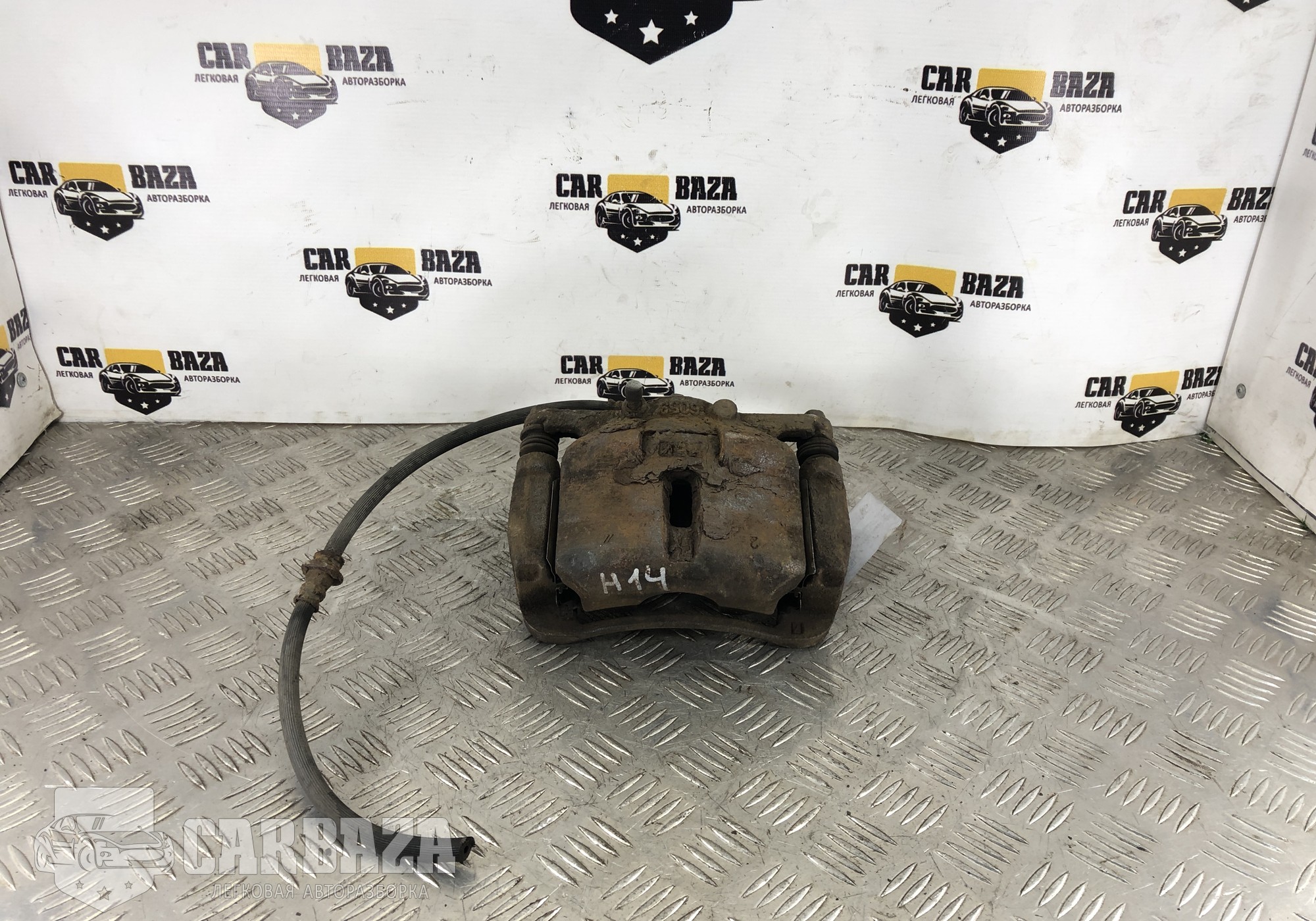 41001JD00A Суппорт передний правый R для Nissan