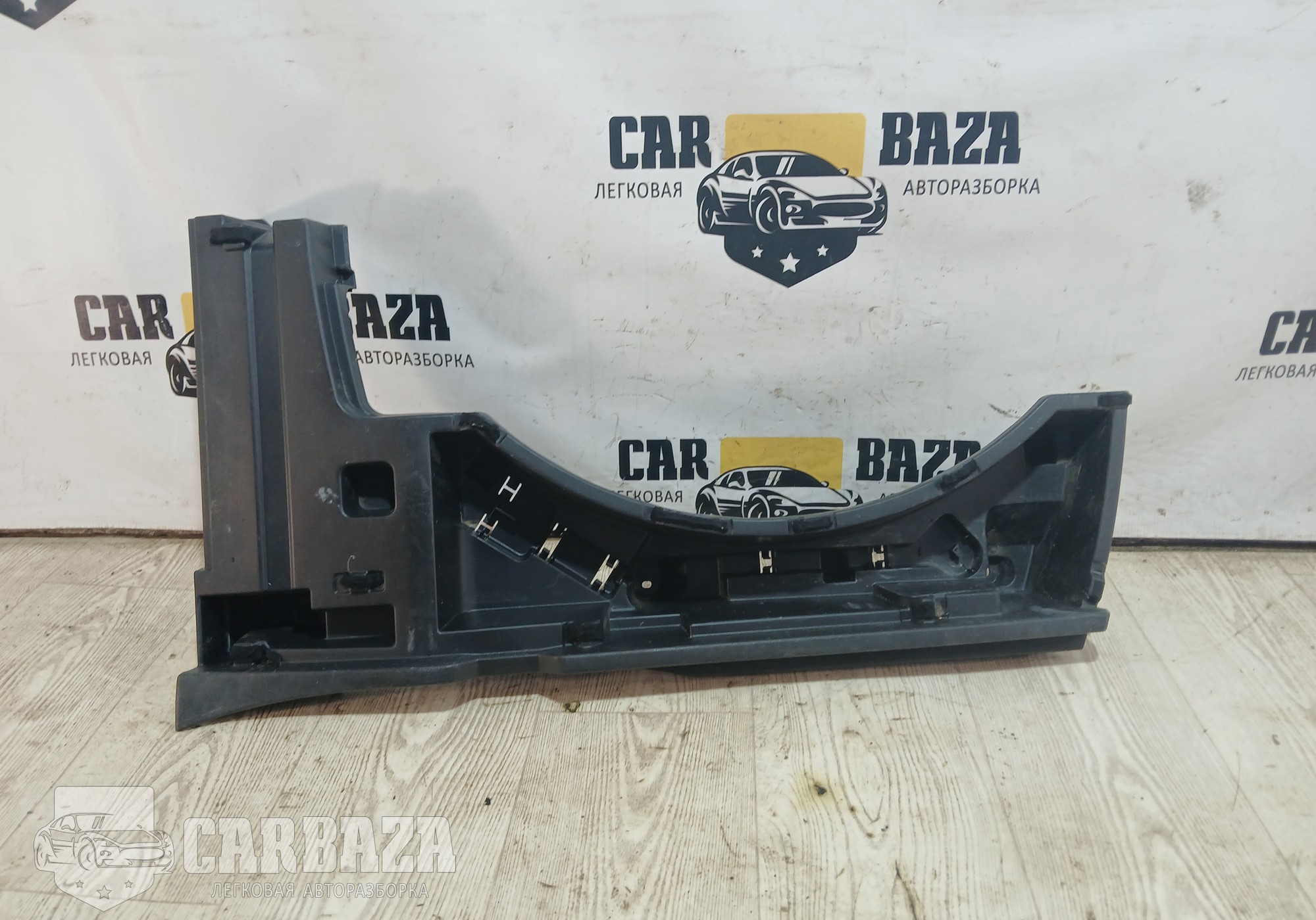 EG51688F0 Ящик багажника левый для Mazda CX-7 (с 2006 по 2012)