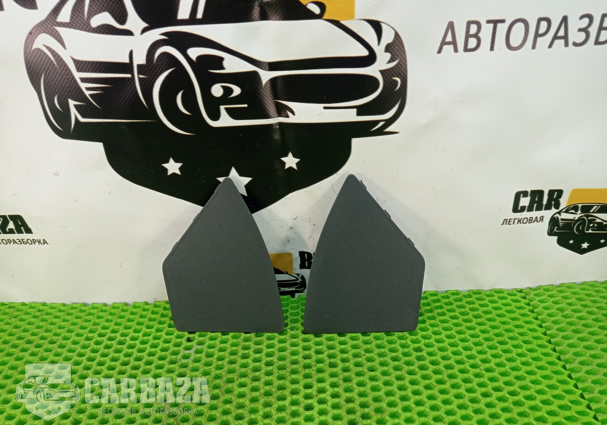 BJ32610C28 Накладки стойки для Land Rover Range Rover Evoque (с 2011)