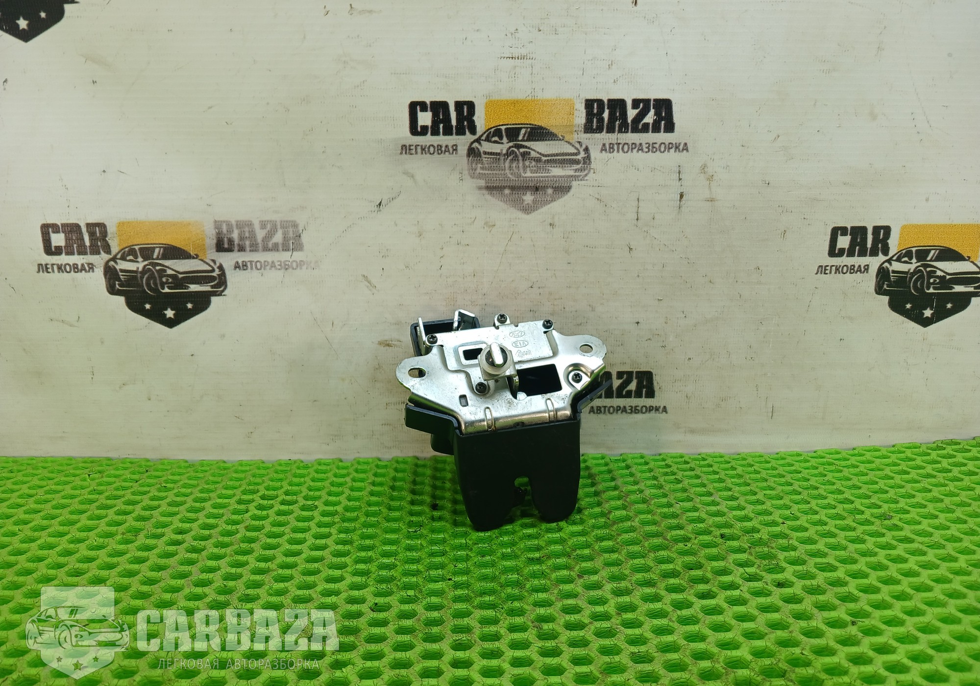 812304Y000 Замок багажника (седан) для Kia Rio III (с 2011 по 2017)