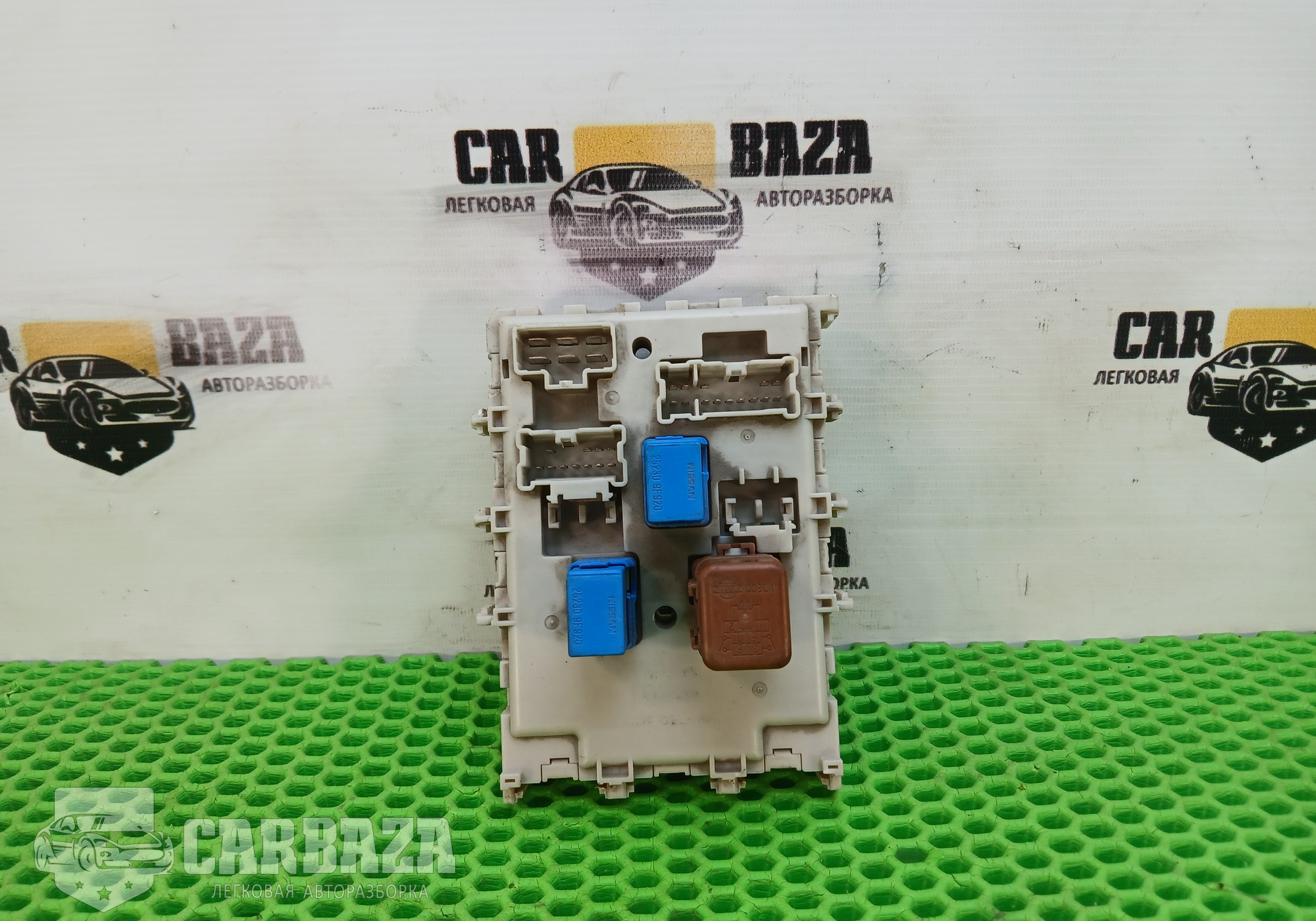 24350AW700 Блок предохранителей салонный для Nissan Primera P12 (с 2002)
