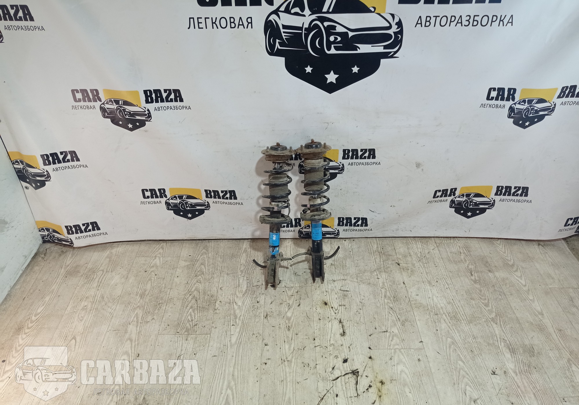 4060A097 Стойки передние для Mitsubishi Colt VI (с 2002 по 2012)