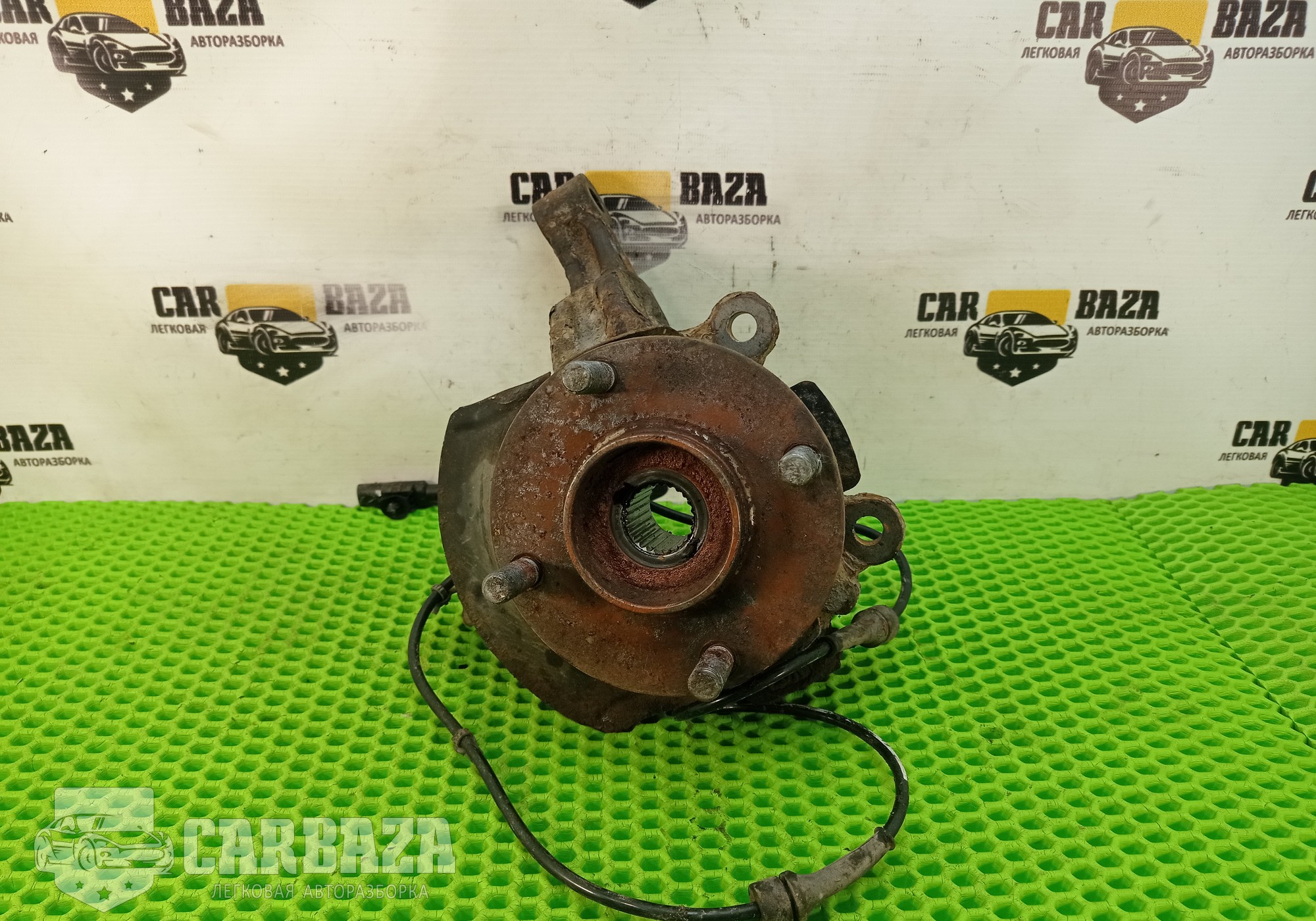 40014ED000 Кулак поворотный правый C11 для Nissan Tiida I (с 2004 по 2014)