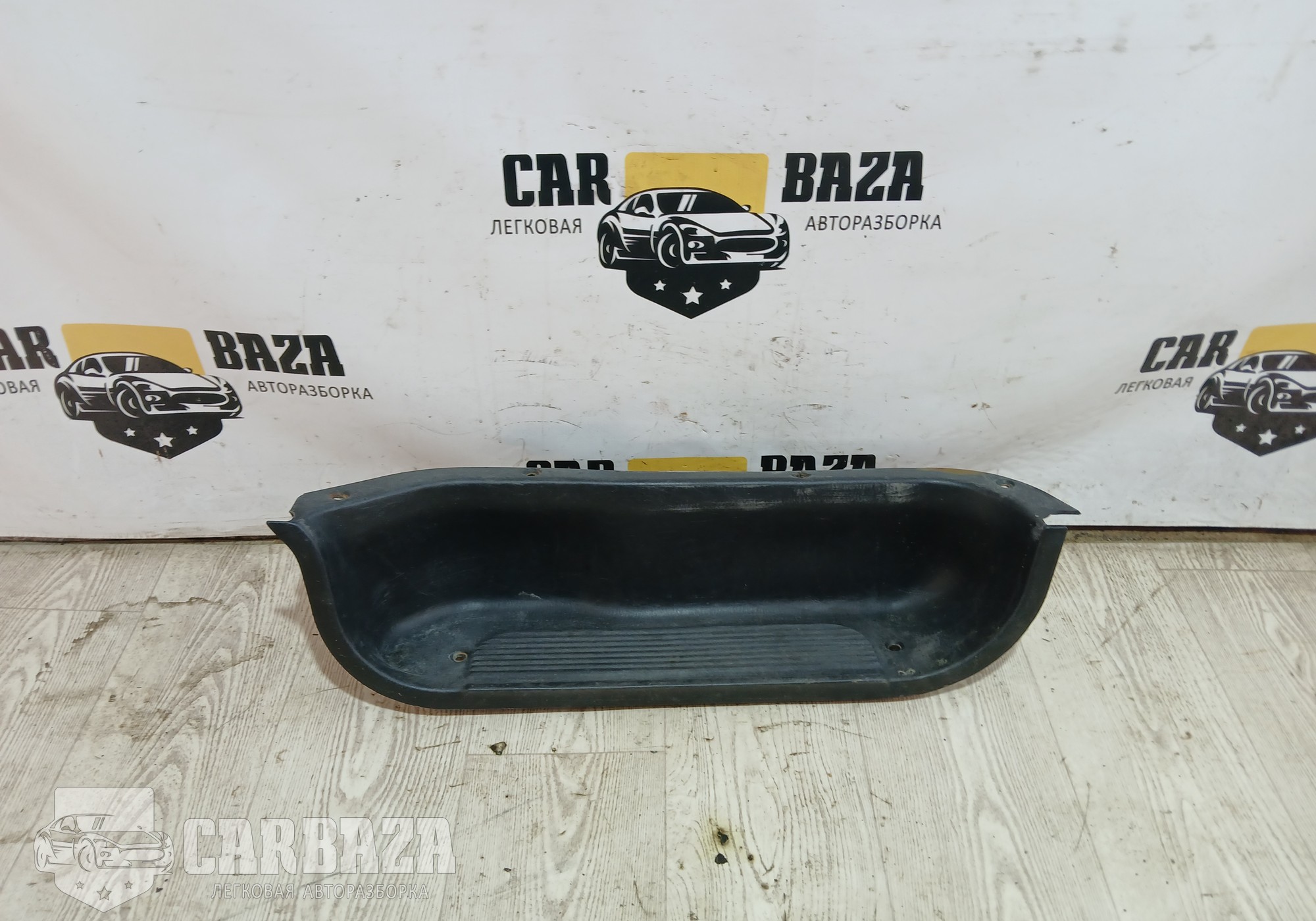 858714H001WK Ступенька левая для Hyundai Starex (с 1996 по 2007)