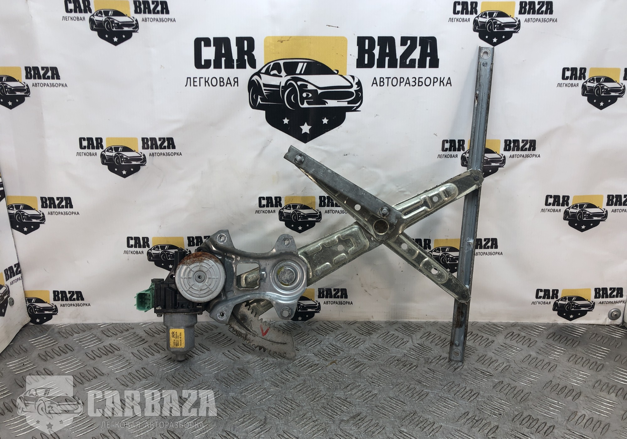 82721EG000 Стеклоподъемник задний левый