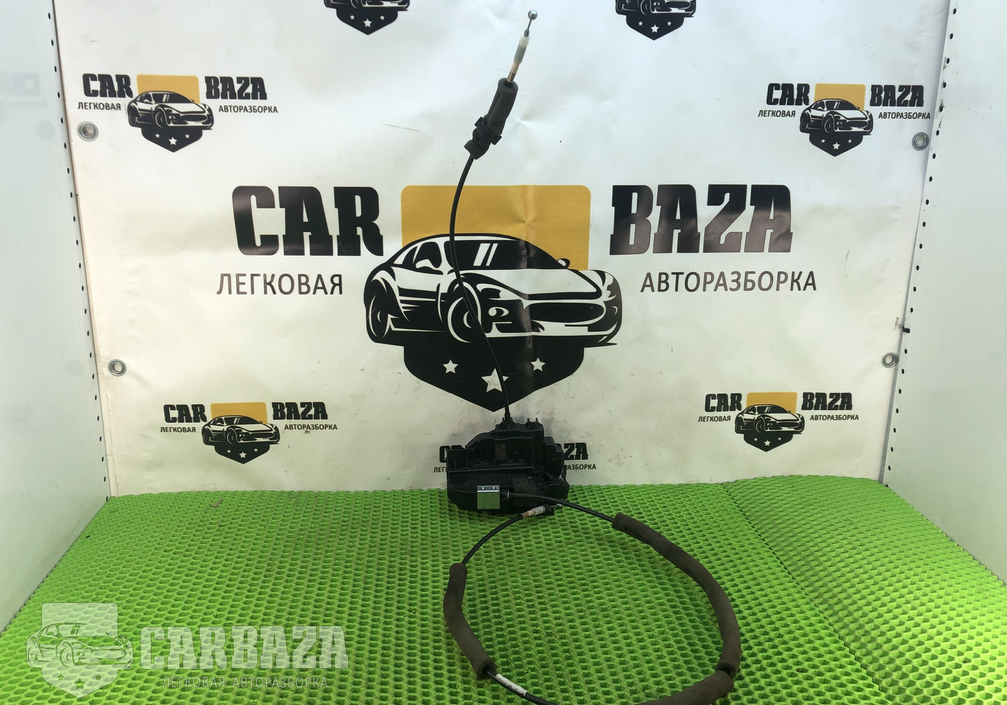 825011CX0A Замок двери задней левой