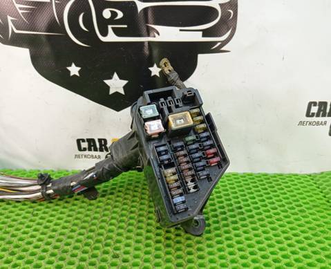 8261026070 Блок предохранителей подкапотный для Toyota Granvia I (с 1995 по 2002)