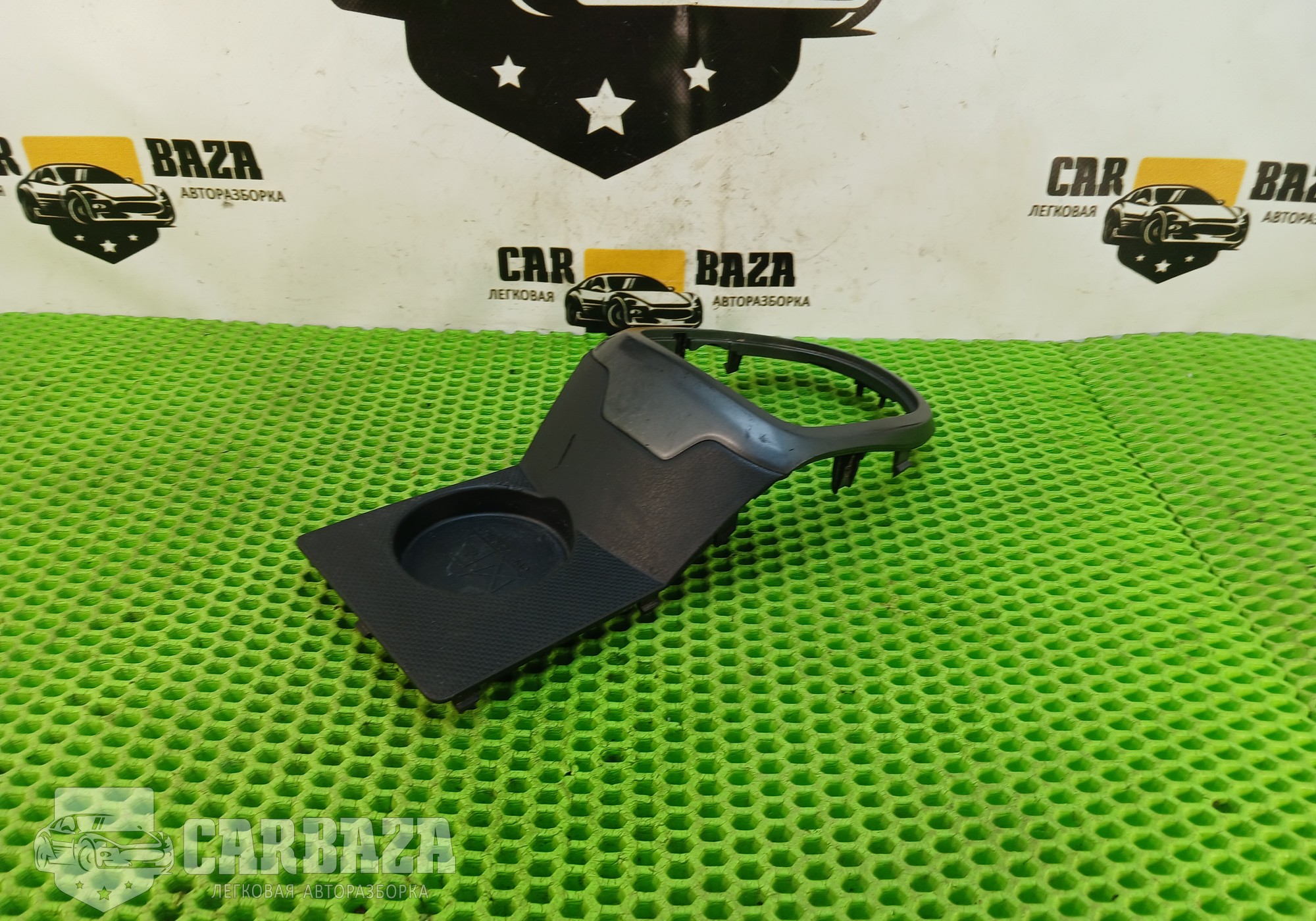 846194Y000 Накладка кулисы МКПП для Kia Rio III (с 2011 по 2017)