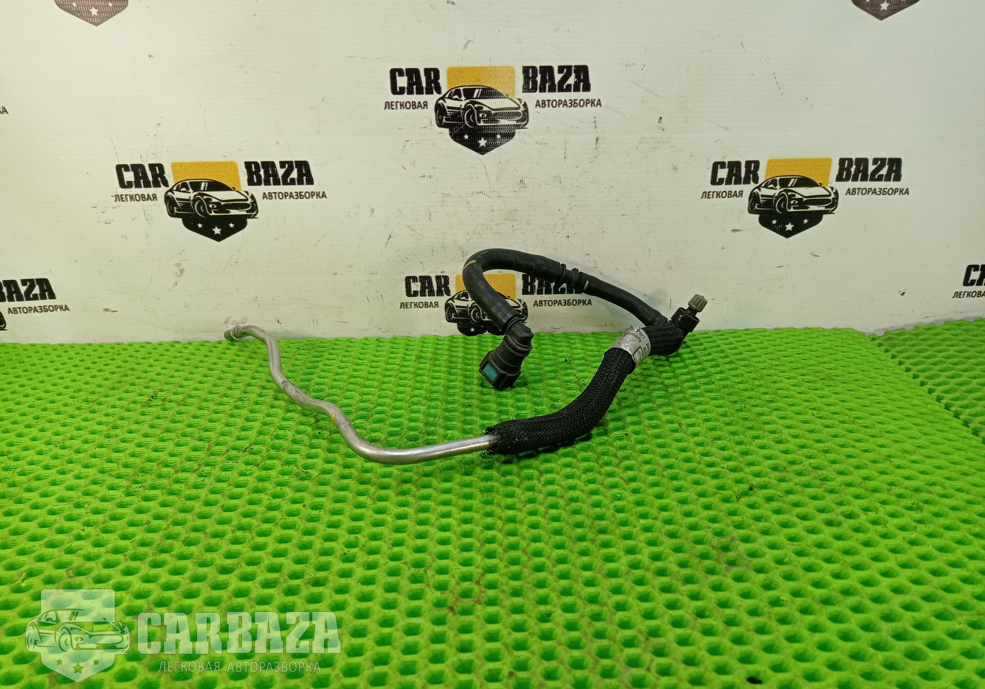 AH229J338AB Трубка топливная для Land Rover
