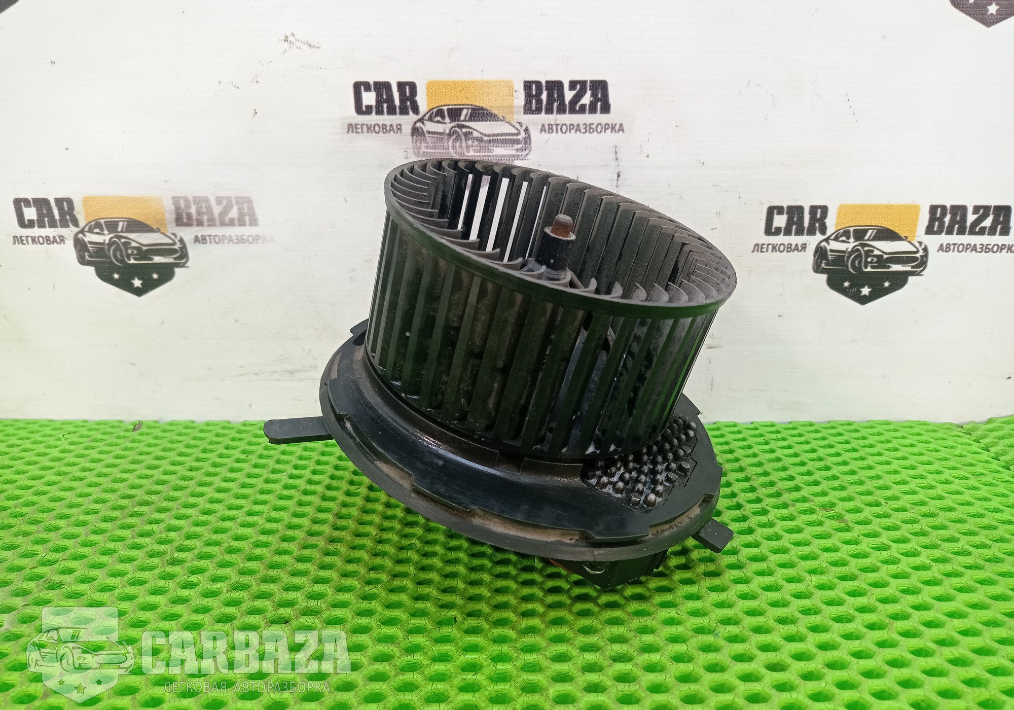 3C1820015N Вентлятор отопителя (печки) для Audi Q3