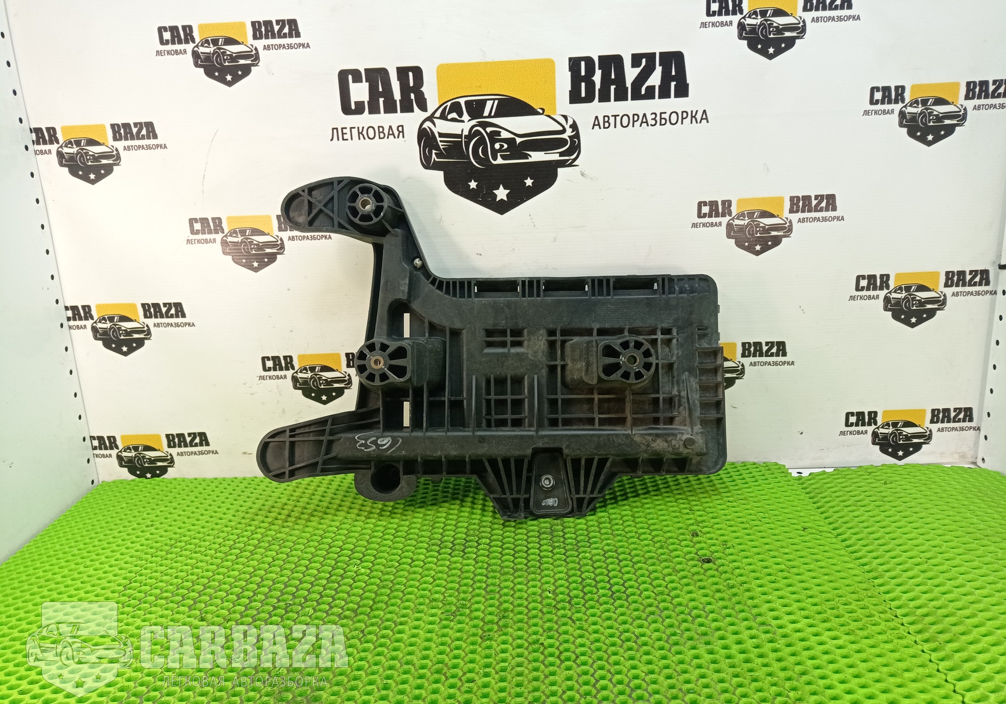 1KM915333 Крепление аккумулятора для Volkswagen Jetta VI (с 2009 по 2018)