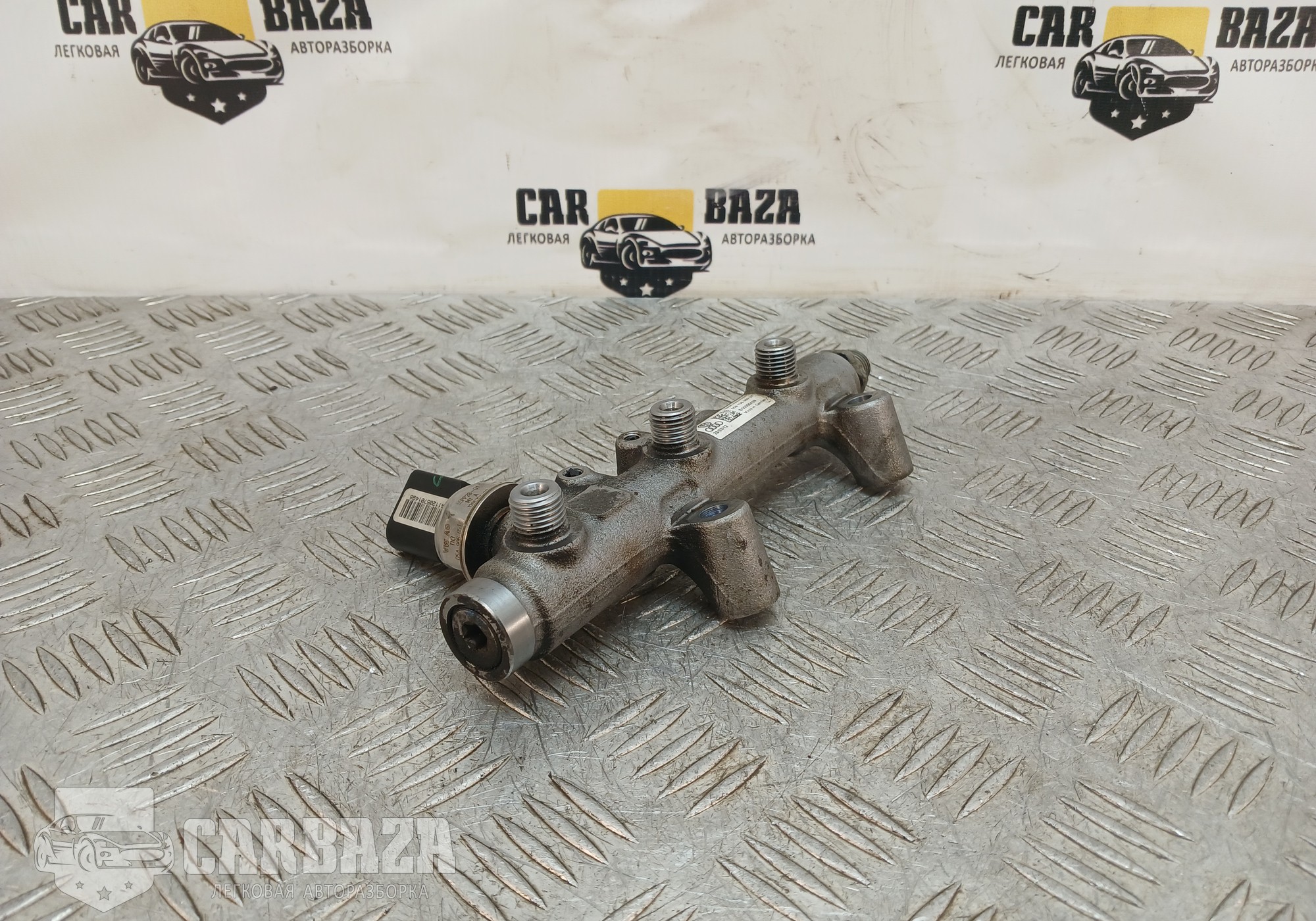 059130089BT Топливная рампа левая 3.0 TDI