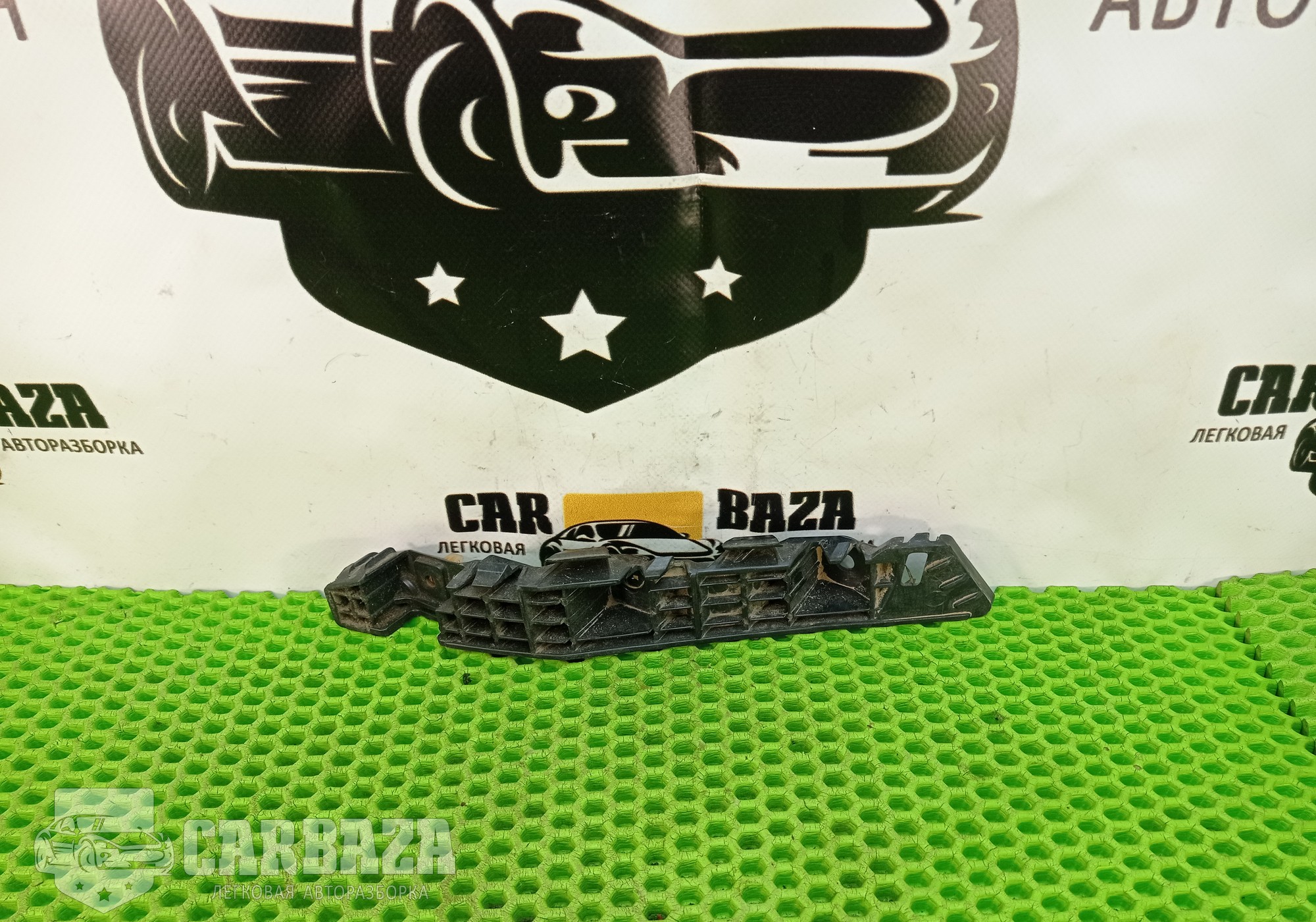 865143U000 Кронштейн переднего бампера правый для Kia Sportage III (с 2010 по 2016)