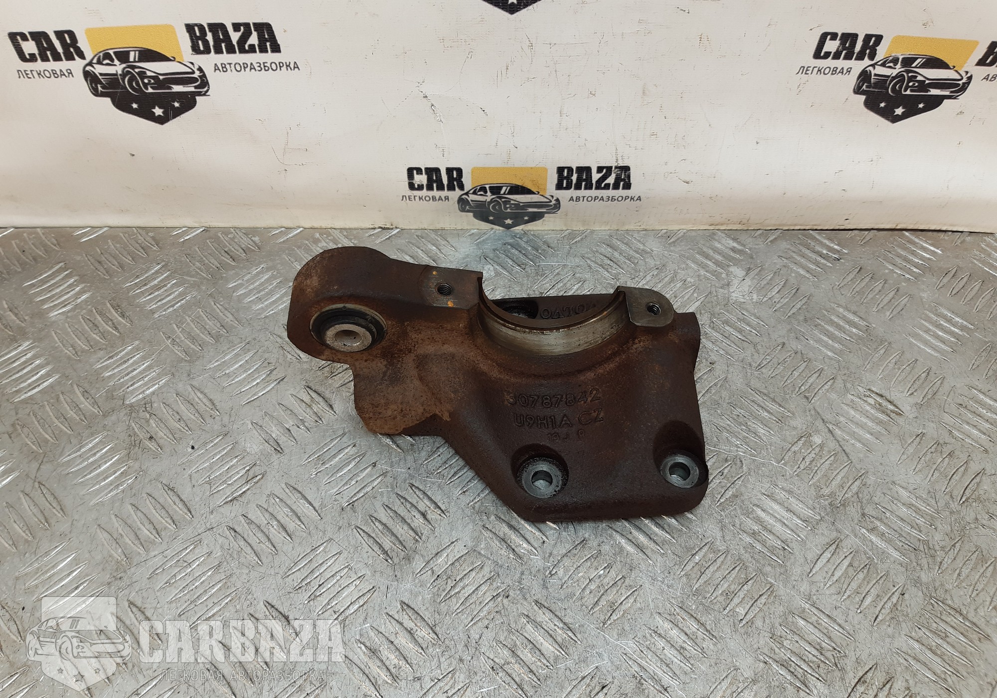 30787842 Кронштейн приводного вала для Volvo S60