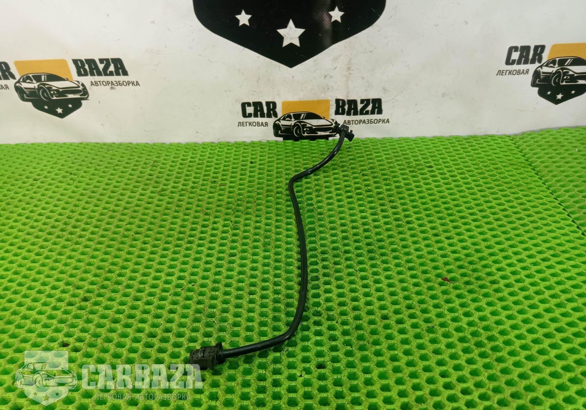 LR000944 Трубка системы охлаждения для Land Rover Freelander II (с 2006 по 2014)