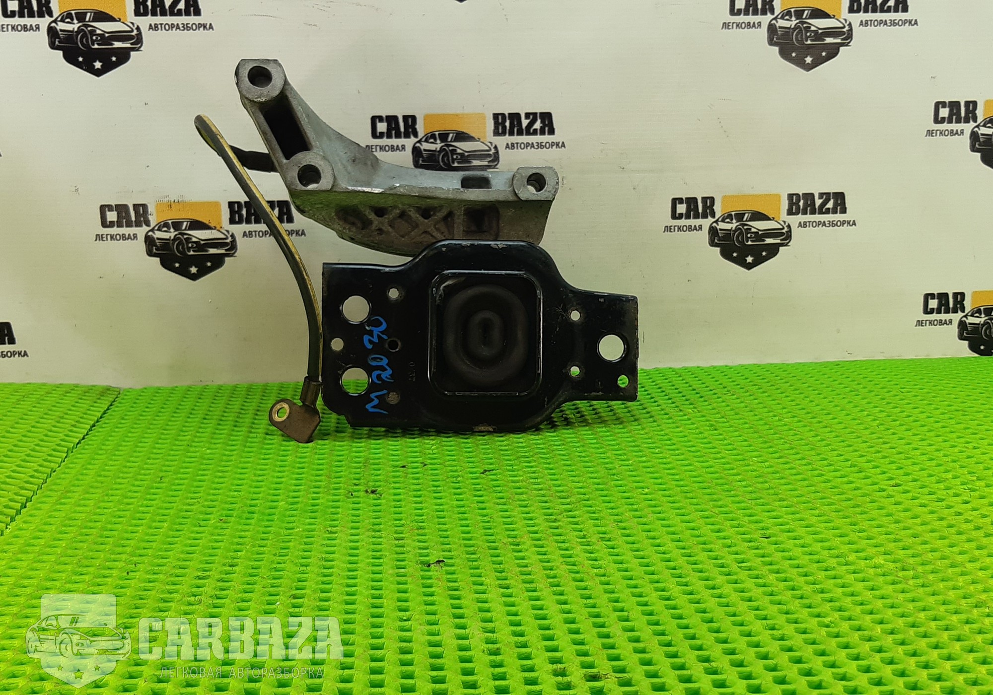11210JD00A Опора двигателя правая R для Nissan Qashqai