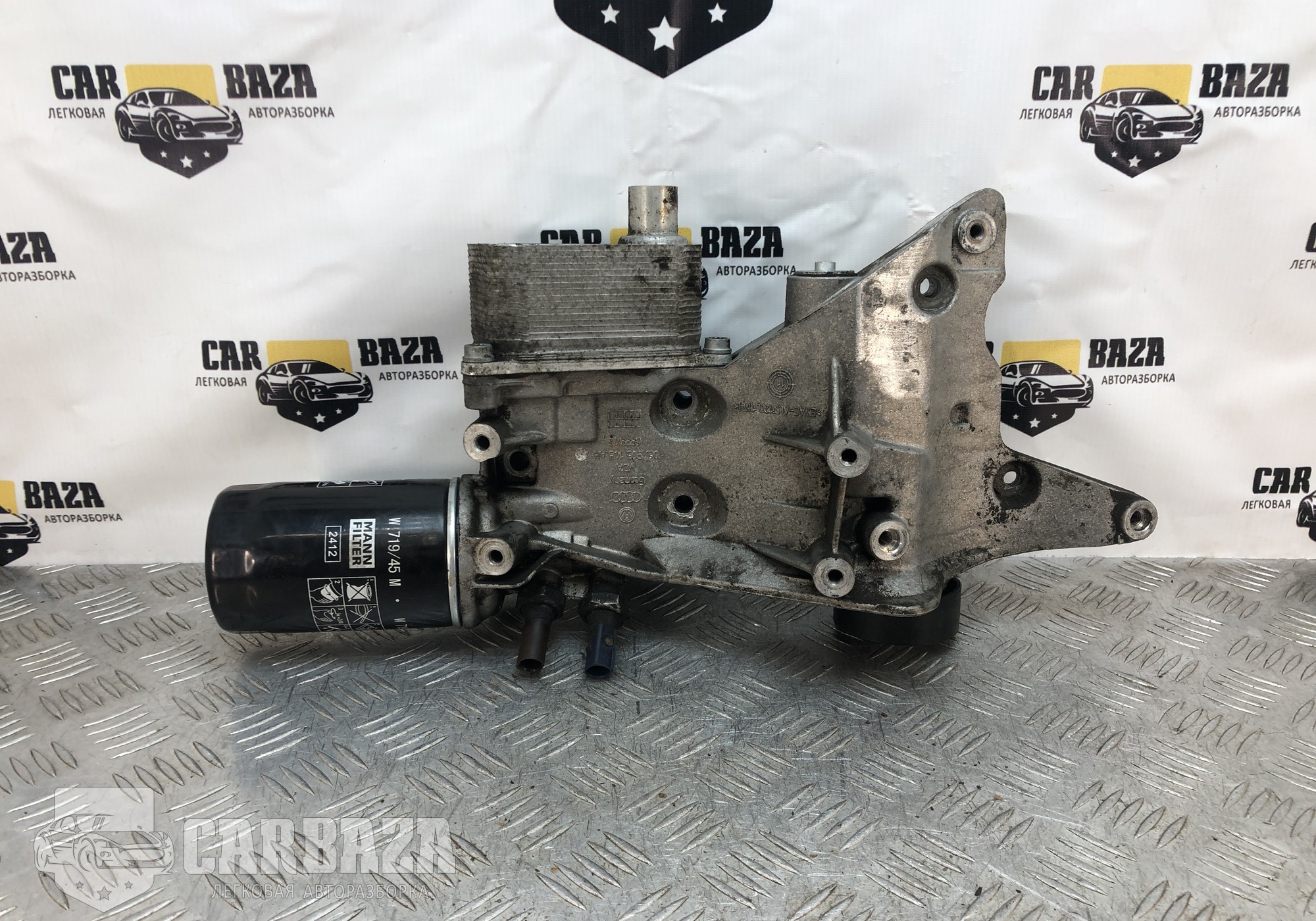 06J903143AH Кронштейн генератора 1.8 CDAB Бензин