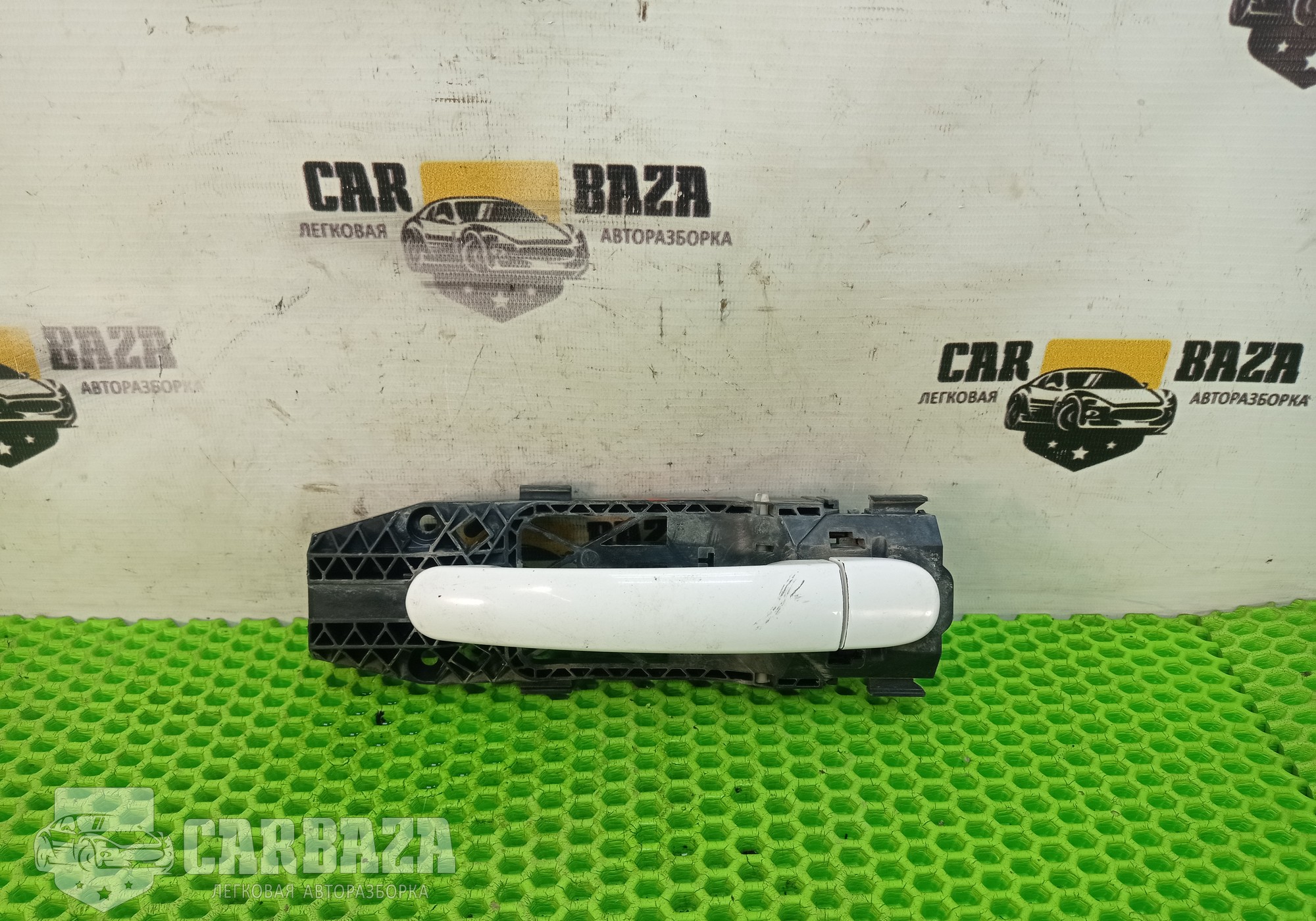5N0837205M Ручка двери передняя правая