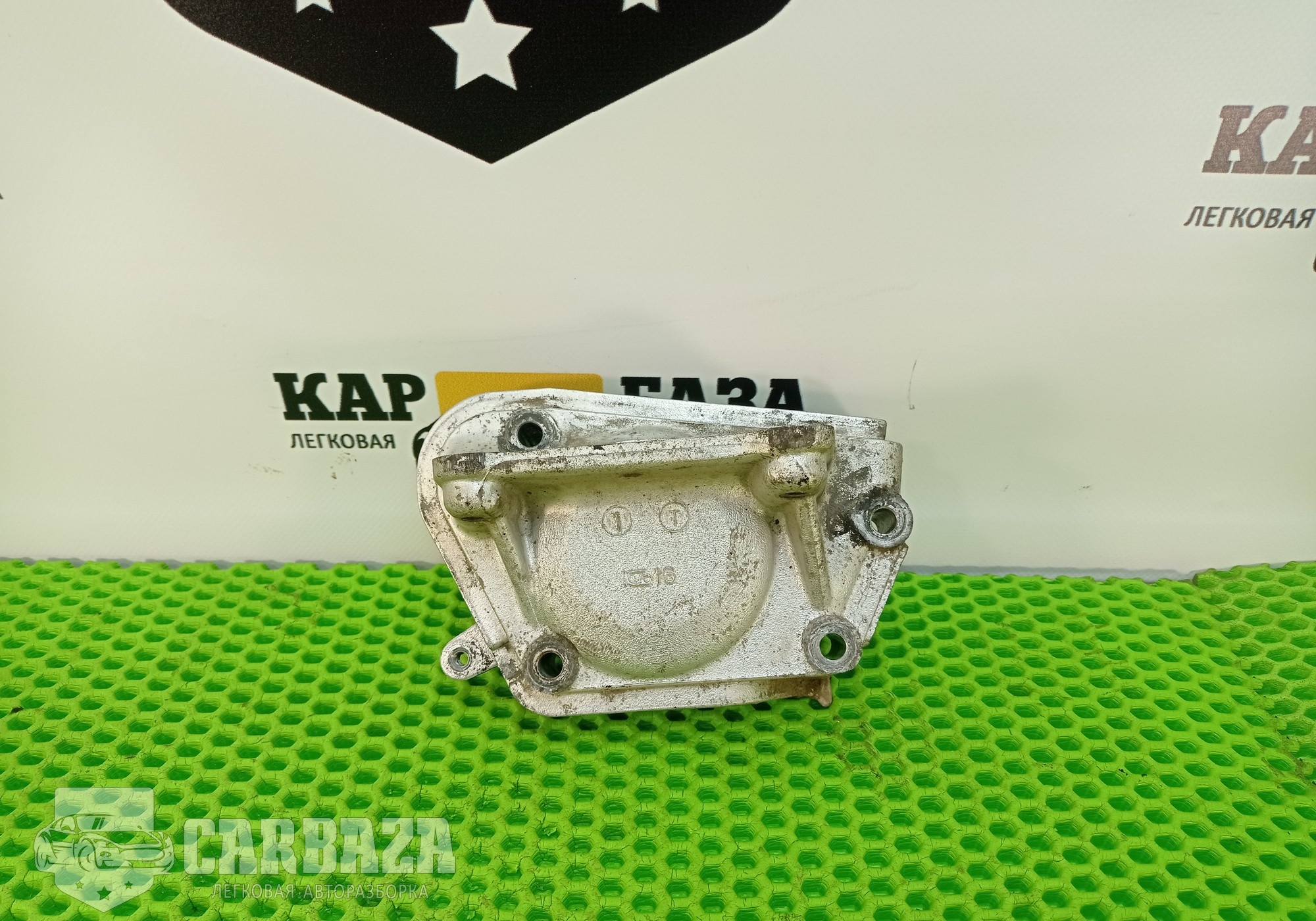 1231520020 Кронштейн двигателя правый 1MZFE