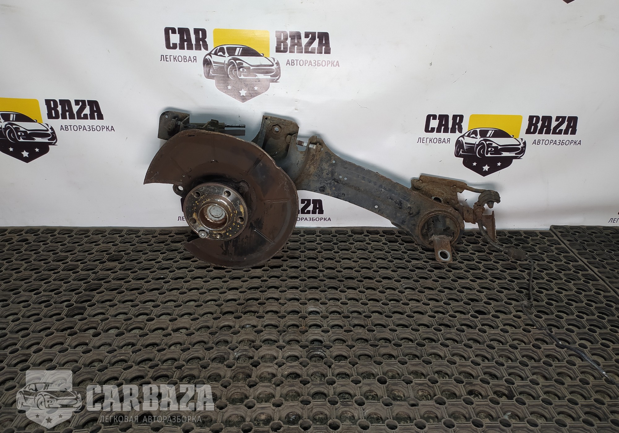 31406318 Рычаг задний продольный левый L для Volvo