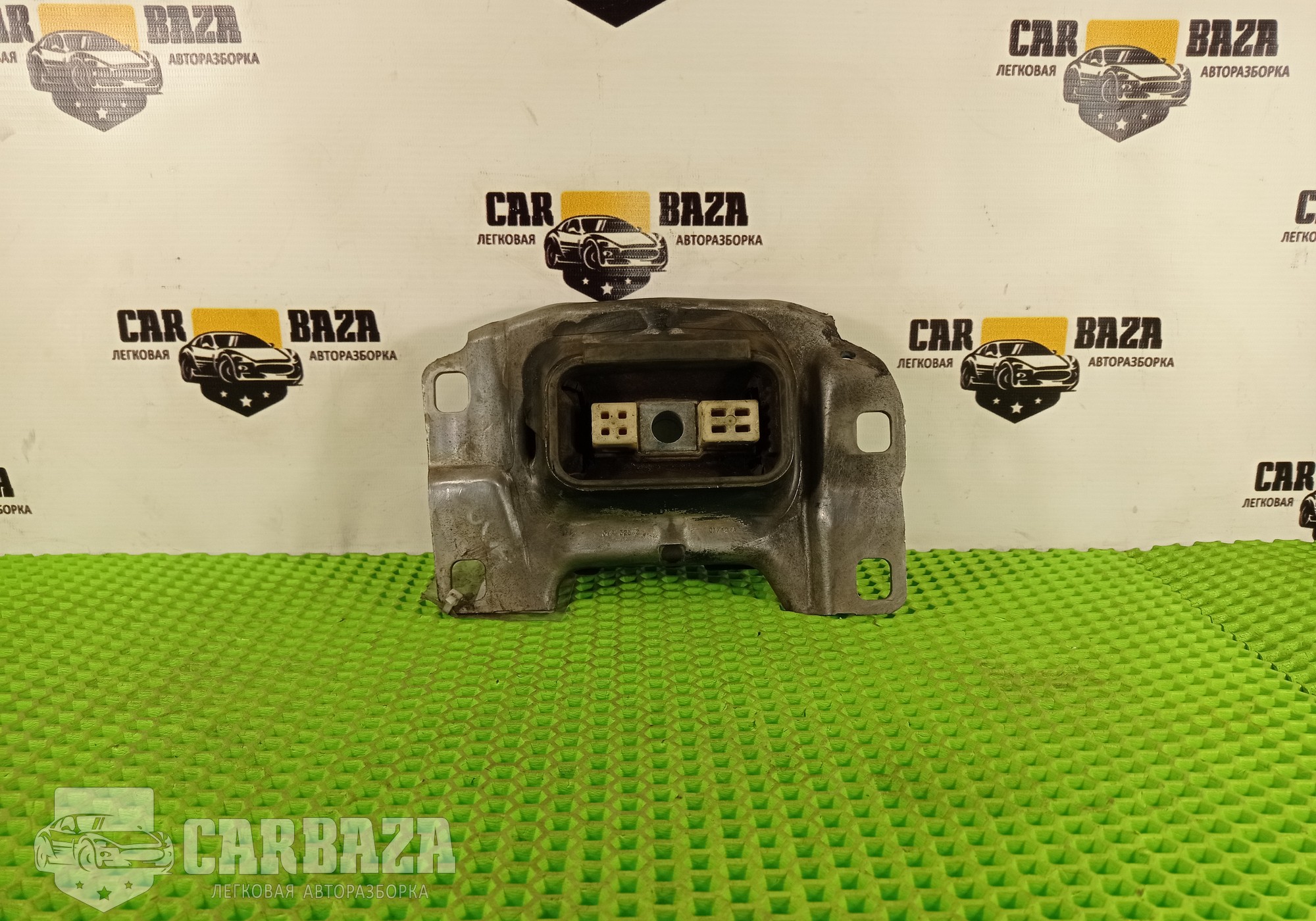 322A68A Подушка крепления КПП левая L для Volvo C30 (с 2006 по 2013)