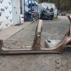 76031EL130 Порог кузовной (со стойкой) левый C11 для Nissan Tiida I (с 2004 по 2014)