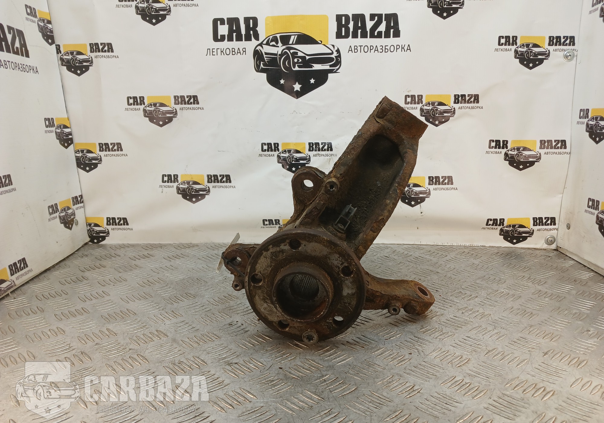 31277360 Кулак поворотный передний левый для Volvo XC60 I (с 2008 по 2017)