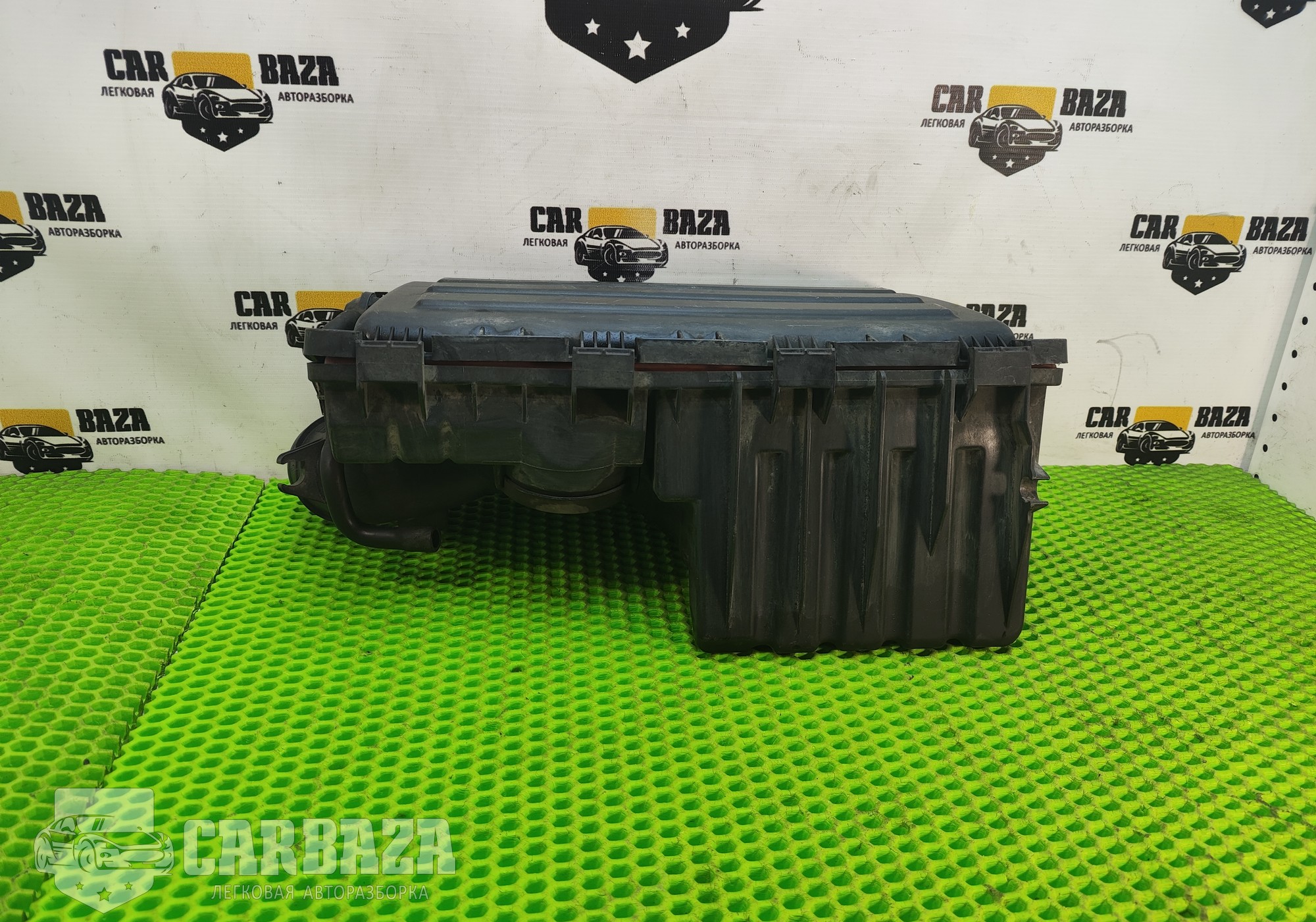036129611CN Корпус воздушного фильтра CFNA 1.6 БЕНЗИН для Skoda Fabia II (с 2006 по 2014)