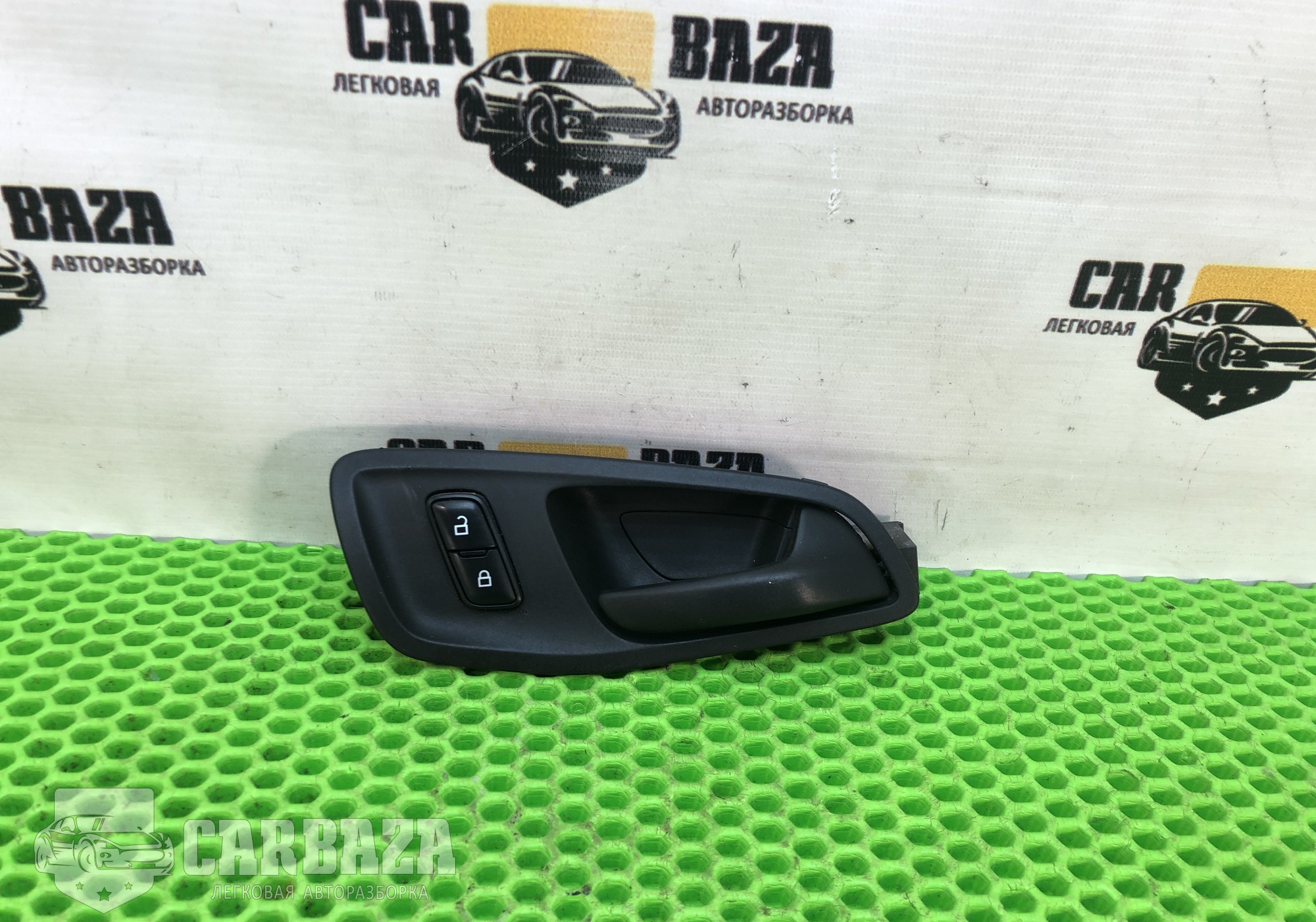 BK21V22600AC Ручка двери внутренняя правая R
