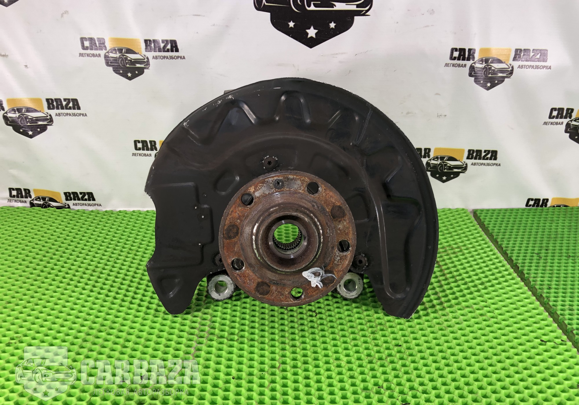 5Q0407258A Кулак поворотный передний правый R для Volkswagen Tiguan