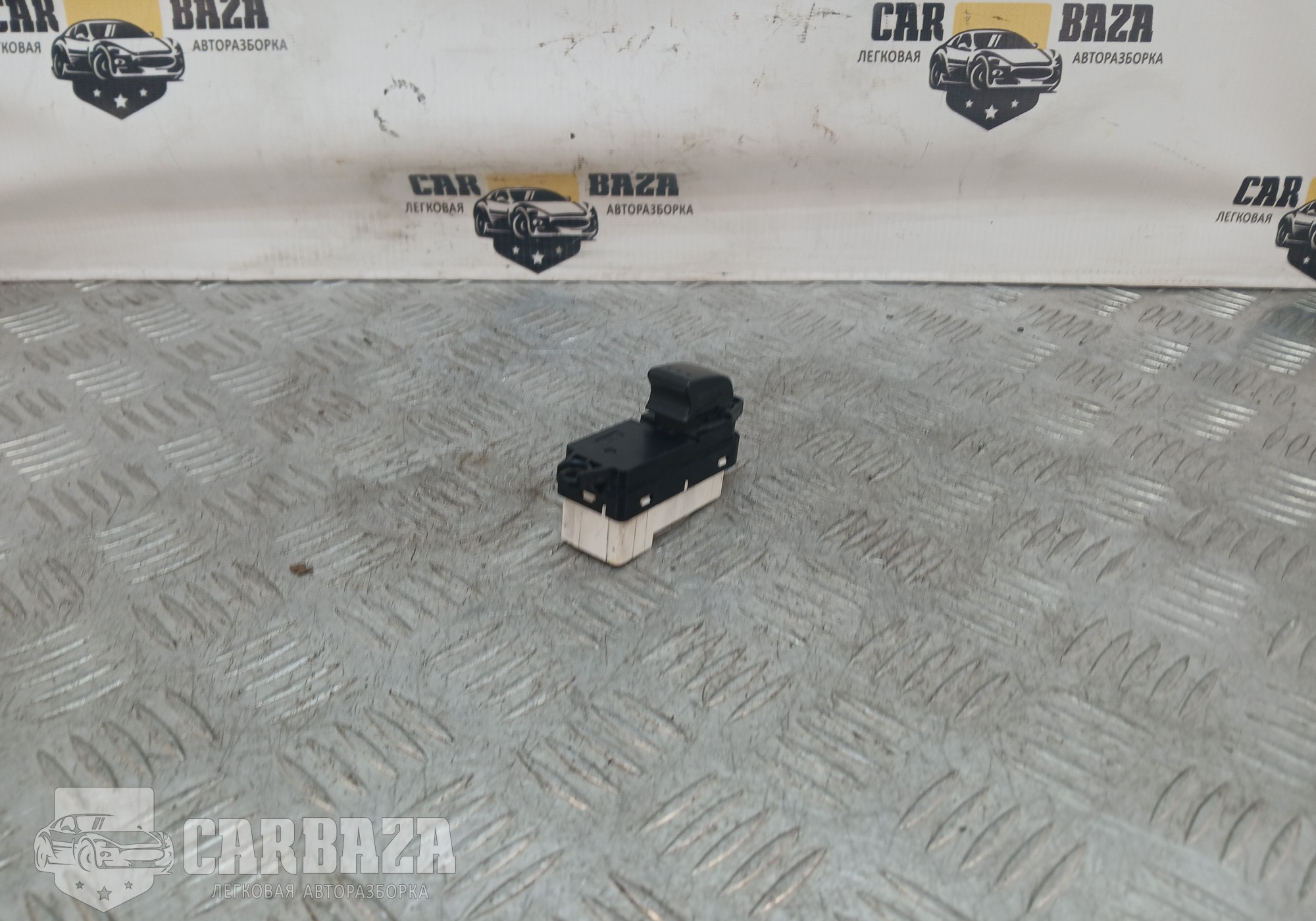 EH1466370 Кнопка стеклоподъемника для Mazda CX-7 (с 2006 по 2012)