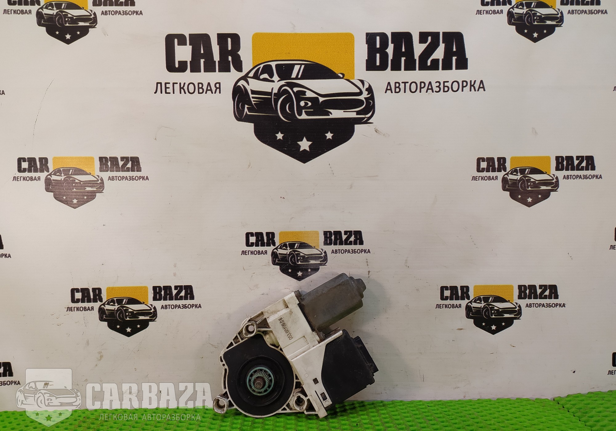 3C0959704BVW1 Моторчик стеклоподъемника задний правый