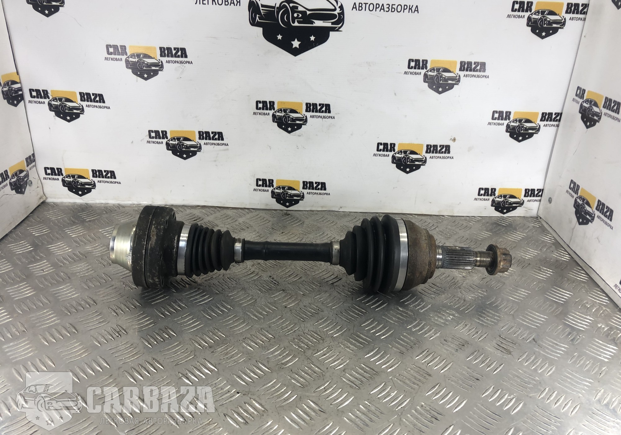 7L0407271F Привод передний левый/правый для Audi Q7