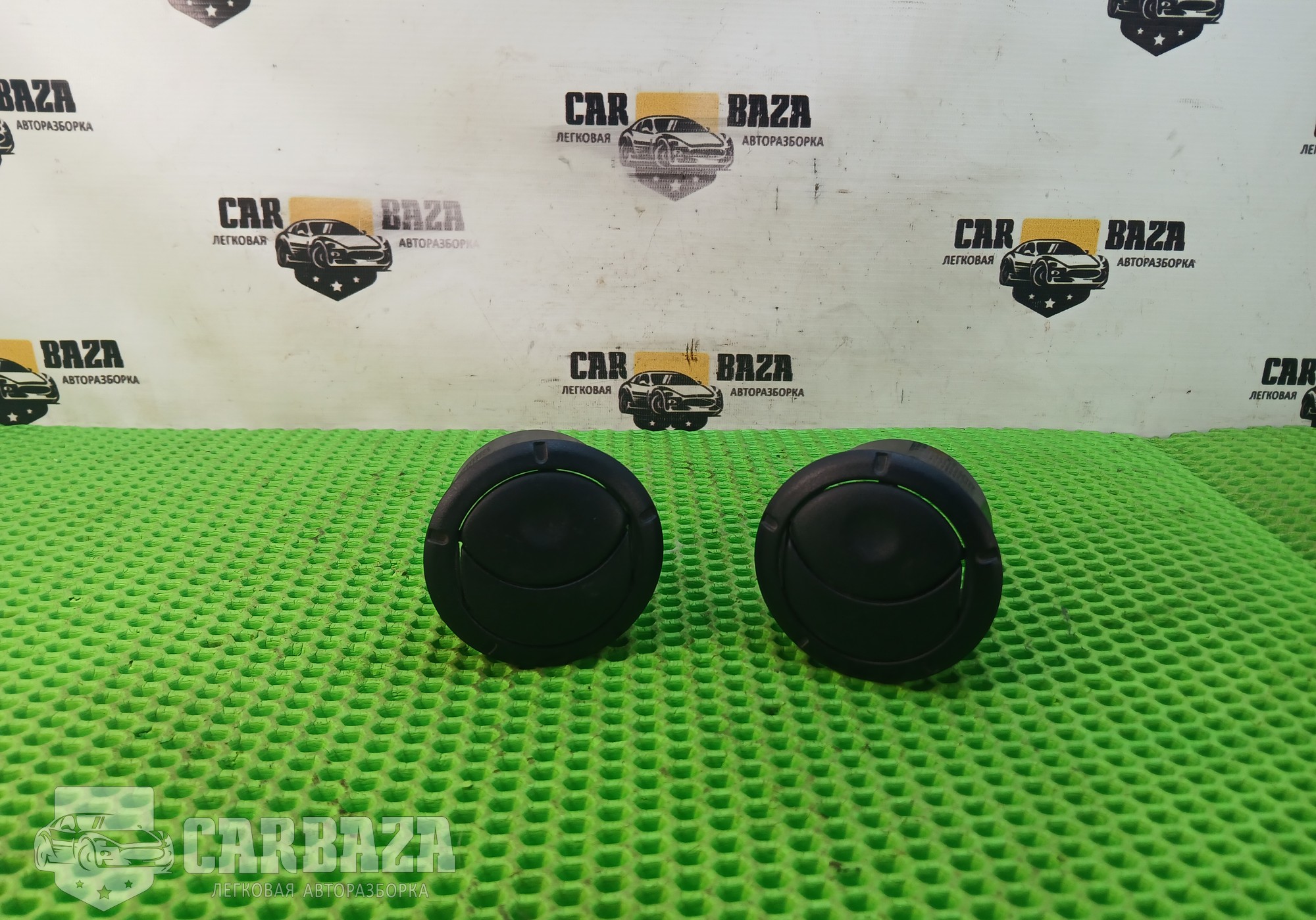8200464605 Дефлектор воздушный торпедо для Renault Logan I (с 2004 по 2015)